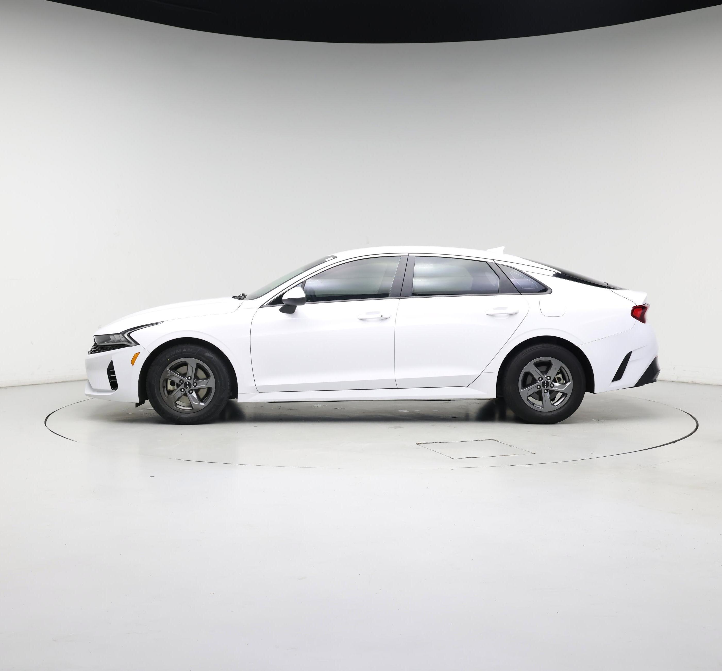 Thumbnail: 2023 Kia K5 - 3