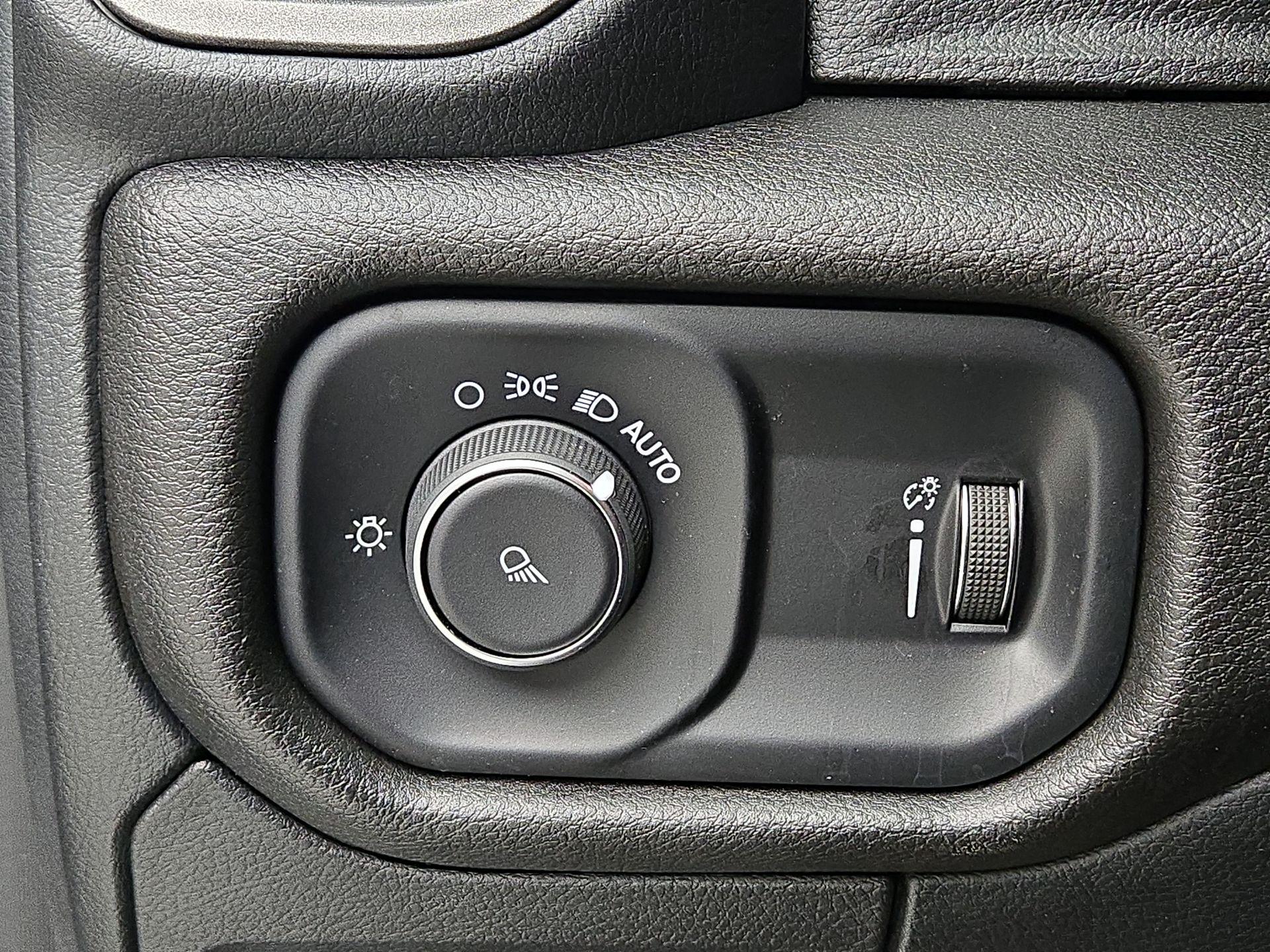 Thumbnail: 2025 RAM 1500 - 13