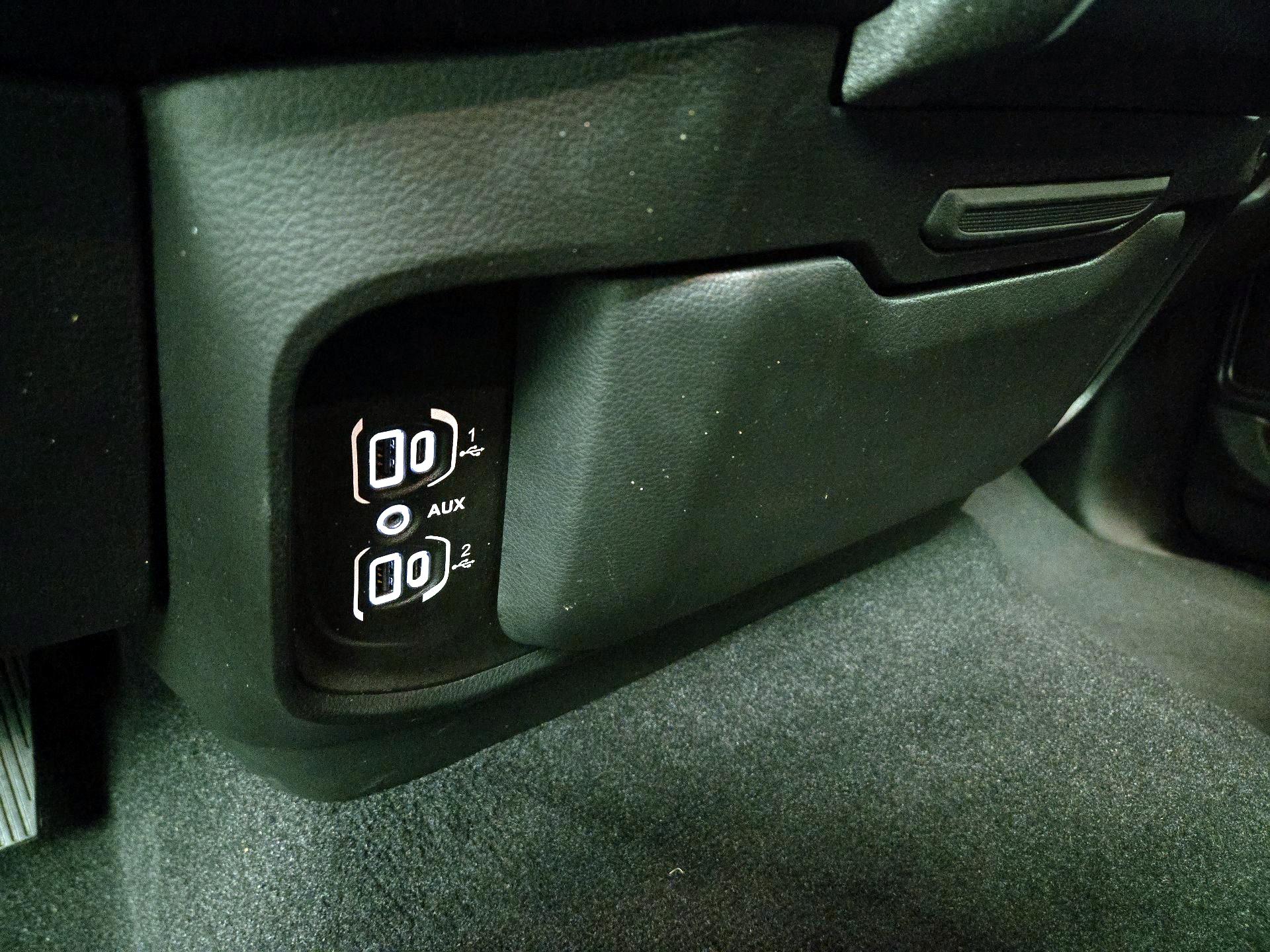 Thumbnail: 2025 RAM 1500 - 18