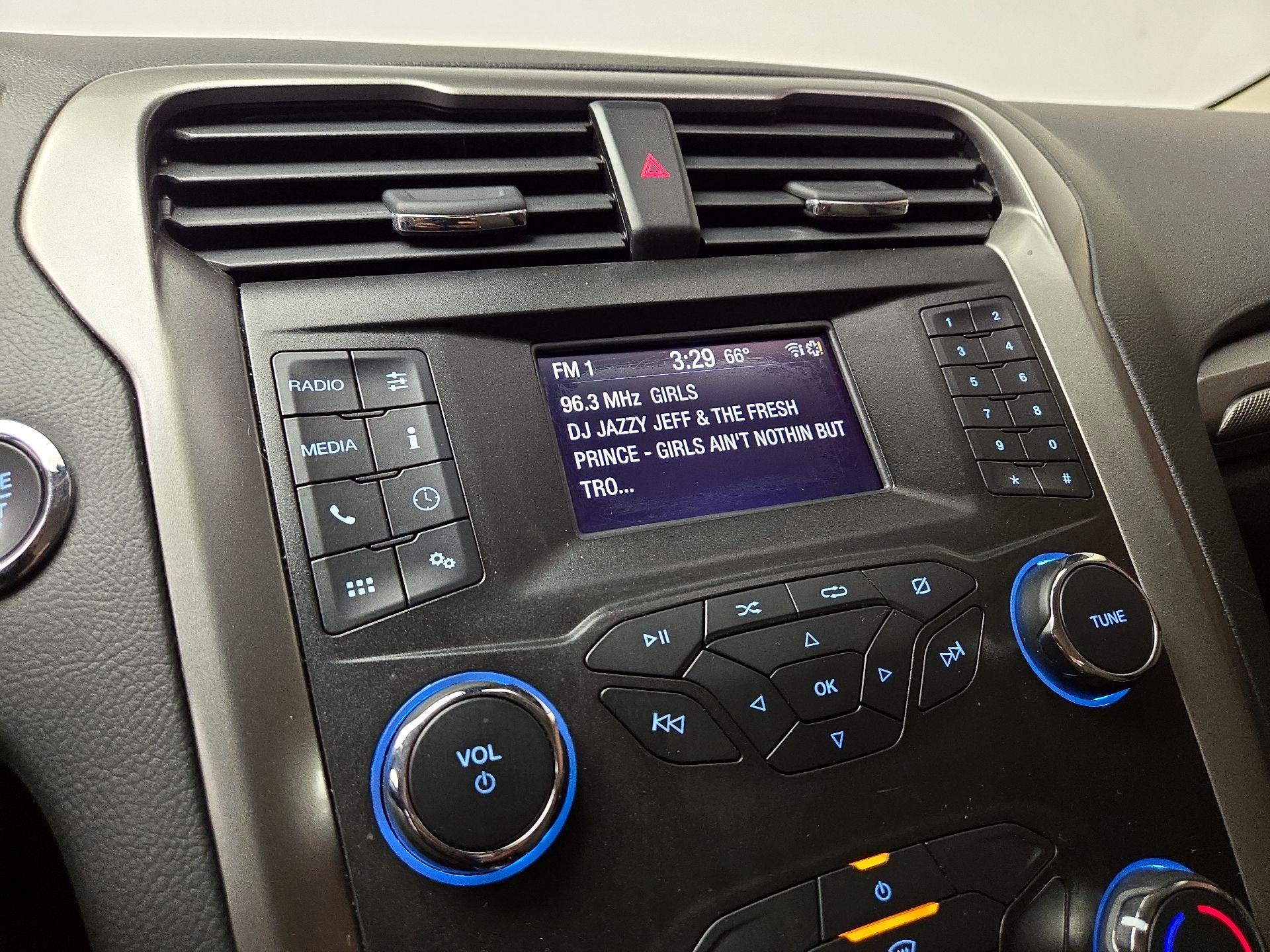 Thumbnail: 2020 Ford Fusion - 15