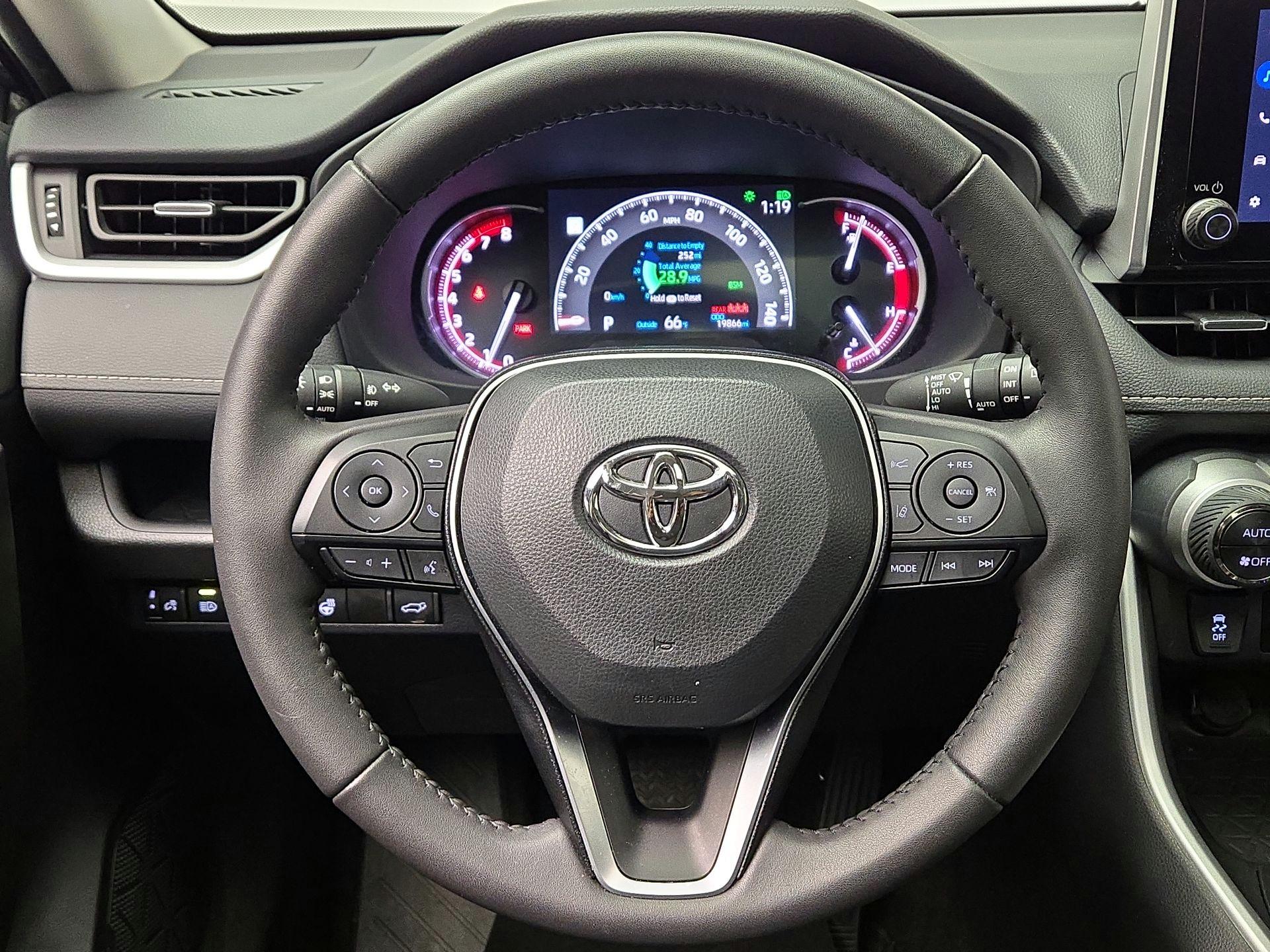 Thumbnail: 2025 Toyota RAV4 - 10