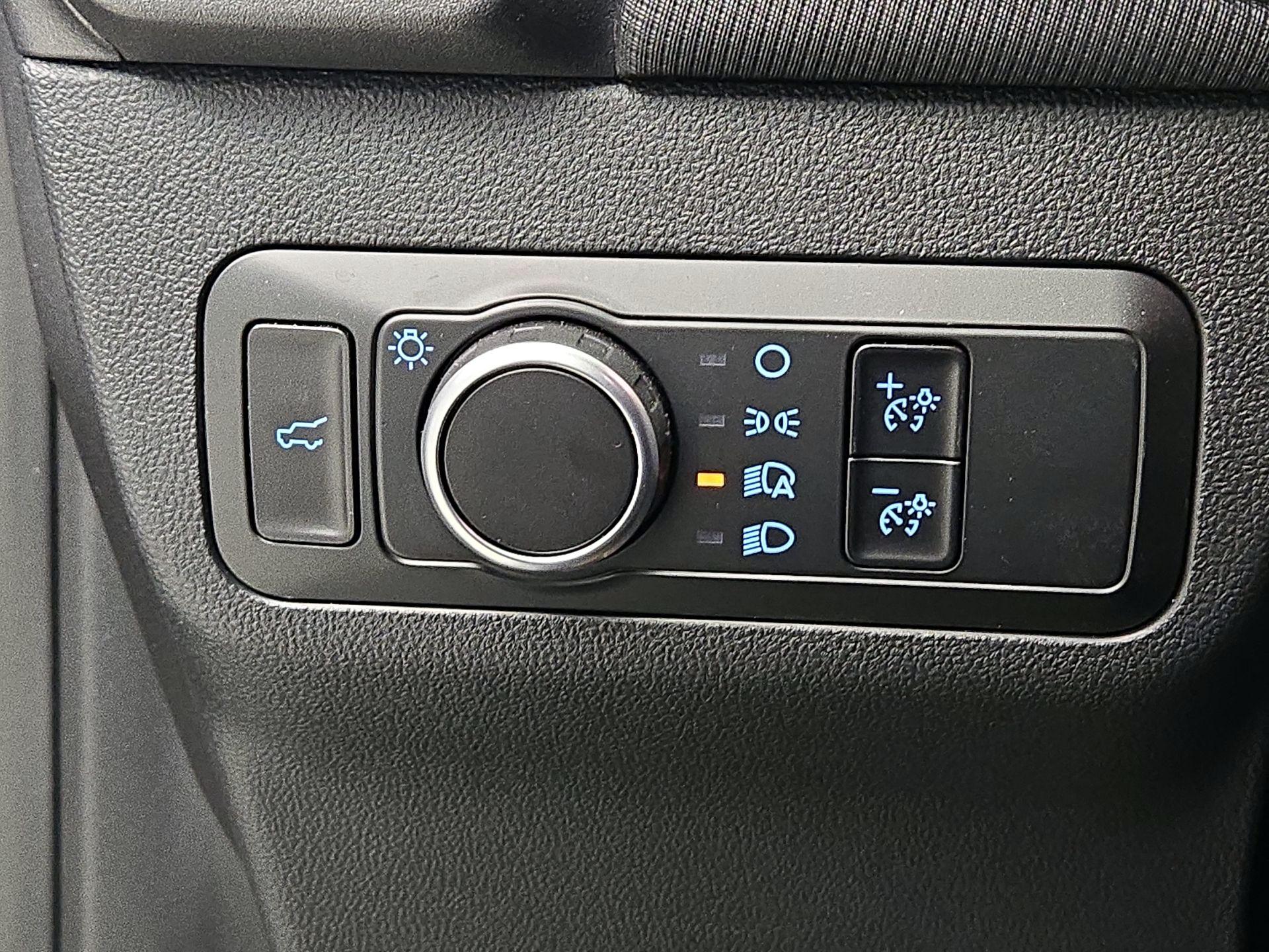 Thumbnail: 2025 Ford Bronco Sport - 13