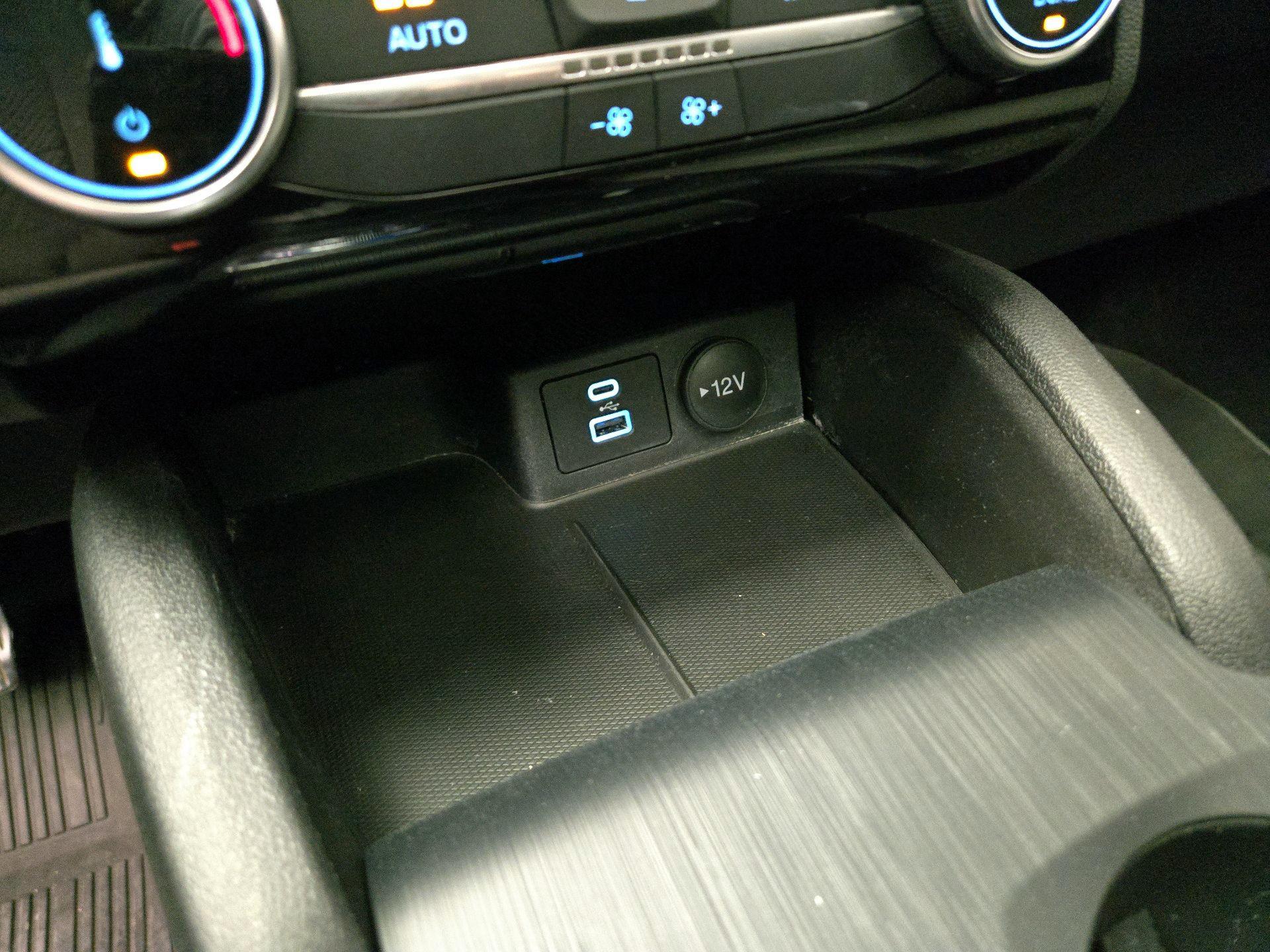 Thumbnail: 2022 Ford Escape - 18