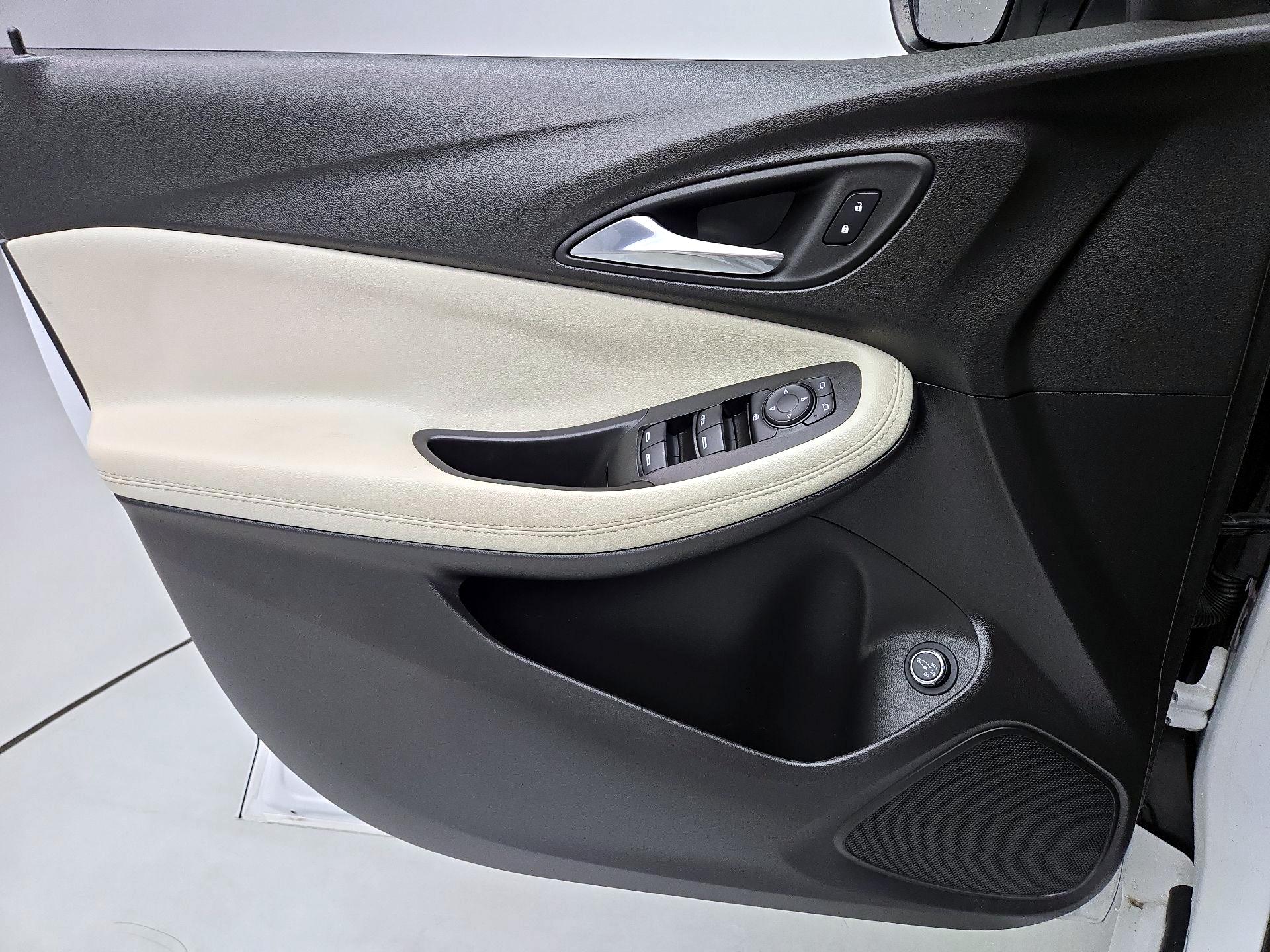 Thumbnail: 2021 Buick Encore GX - 12