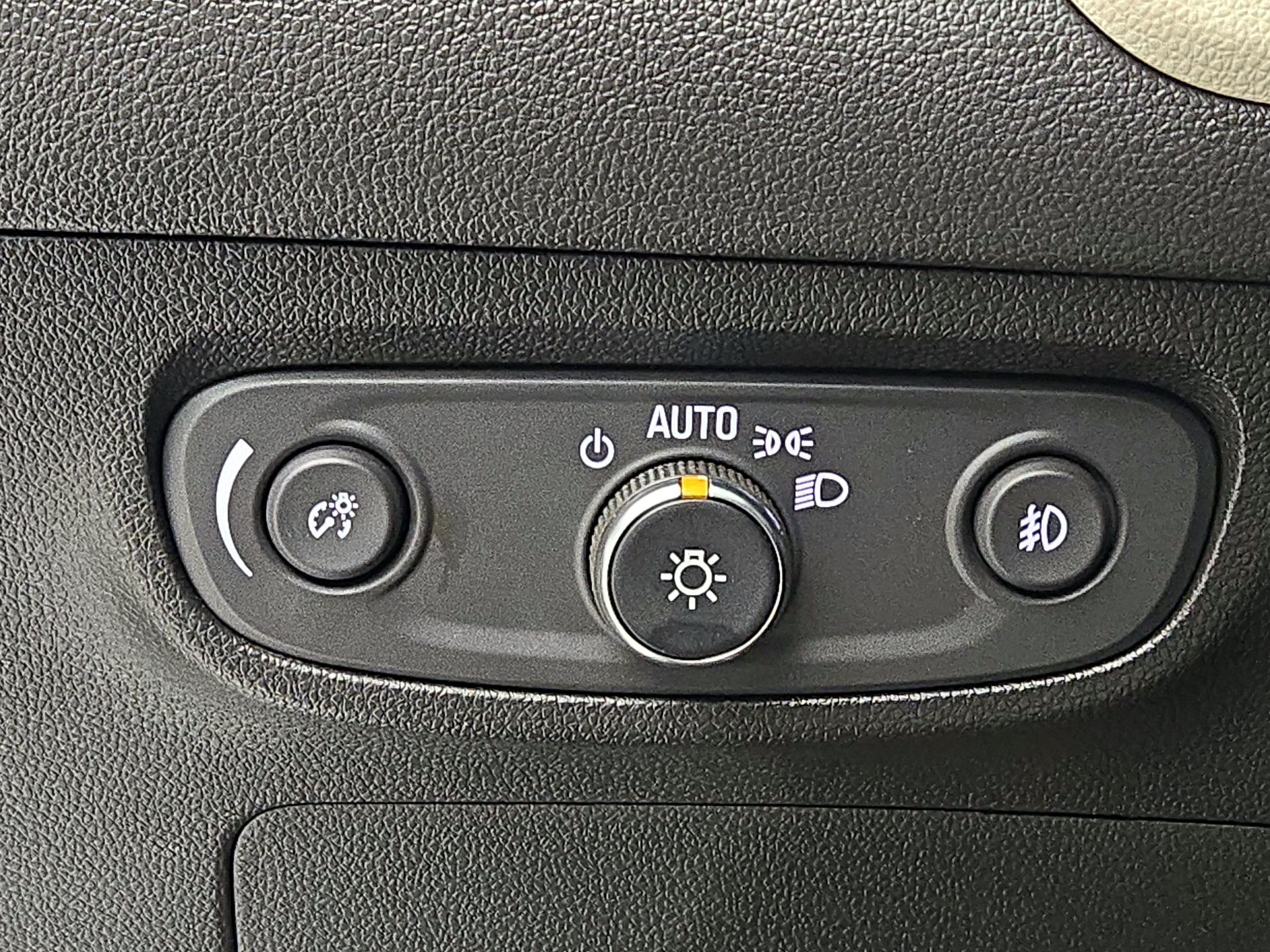 Thumbnail: 2021 Buick Encore GX - 13