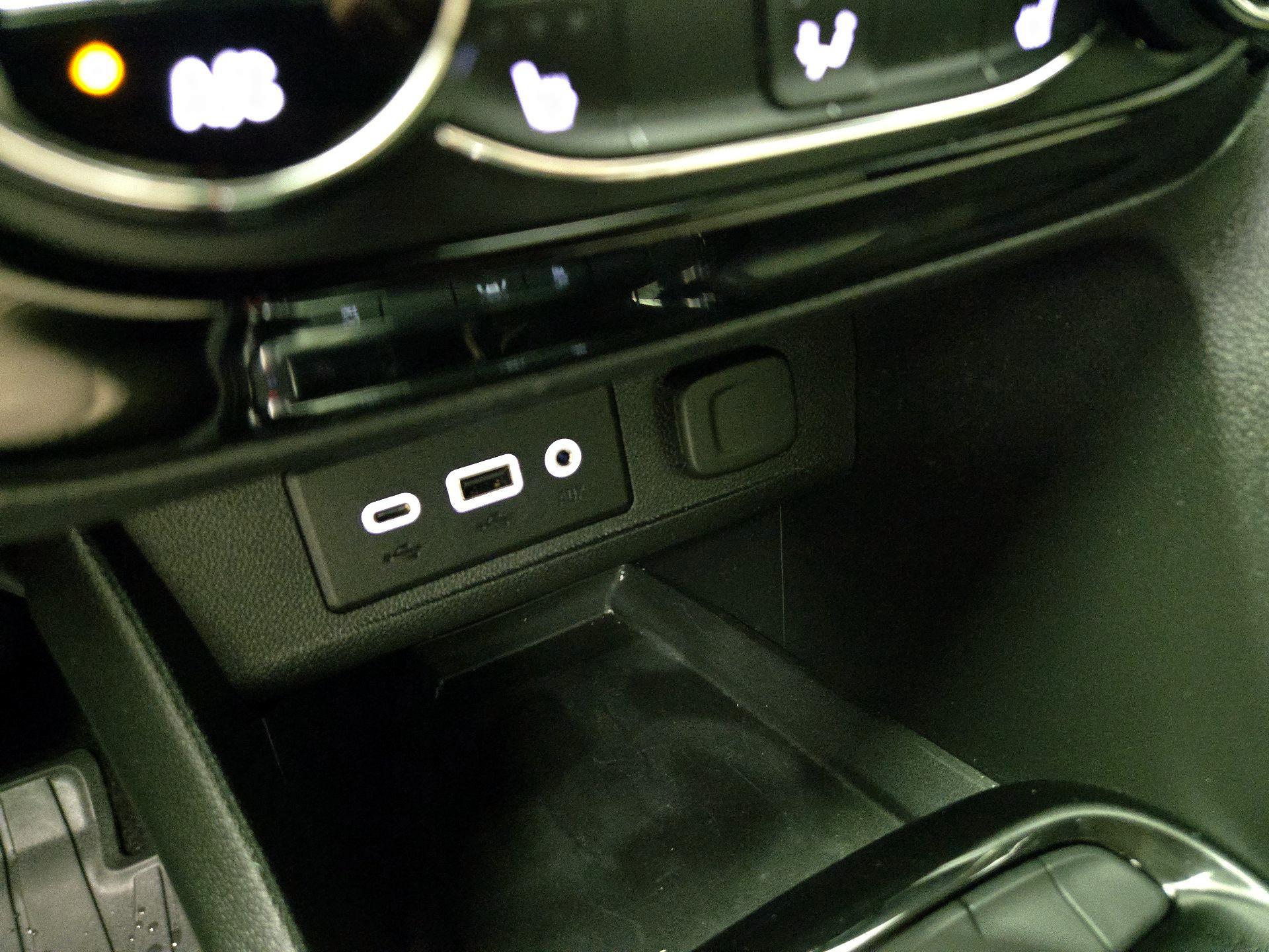 Thumbnail: 2021 Buick Encore GX - 18