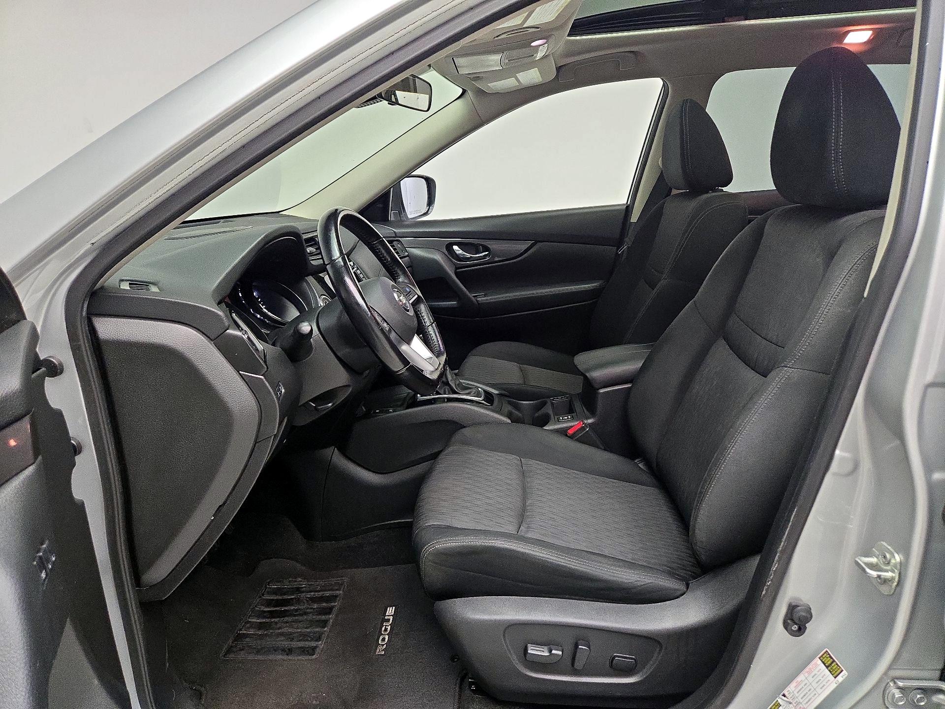 Thumbnail: 2020 Nissan Rogue - 11