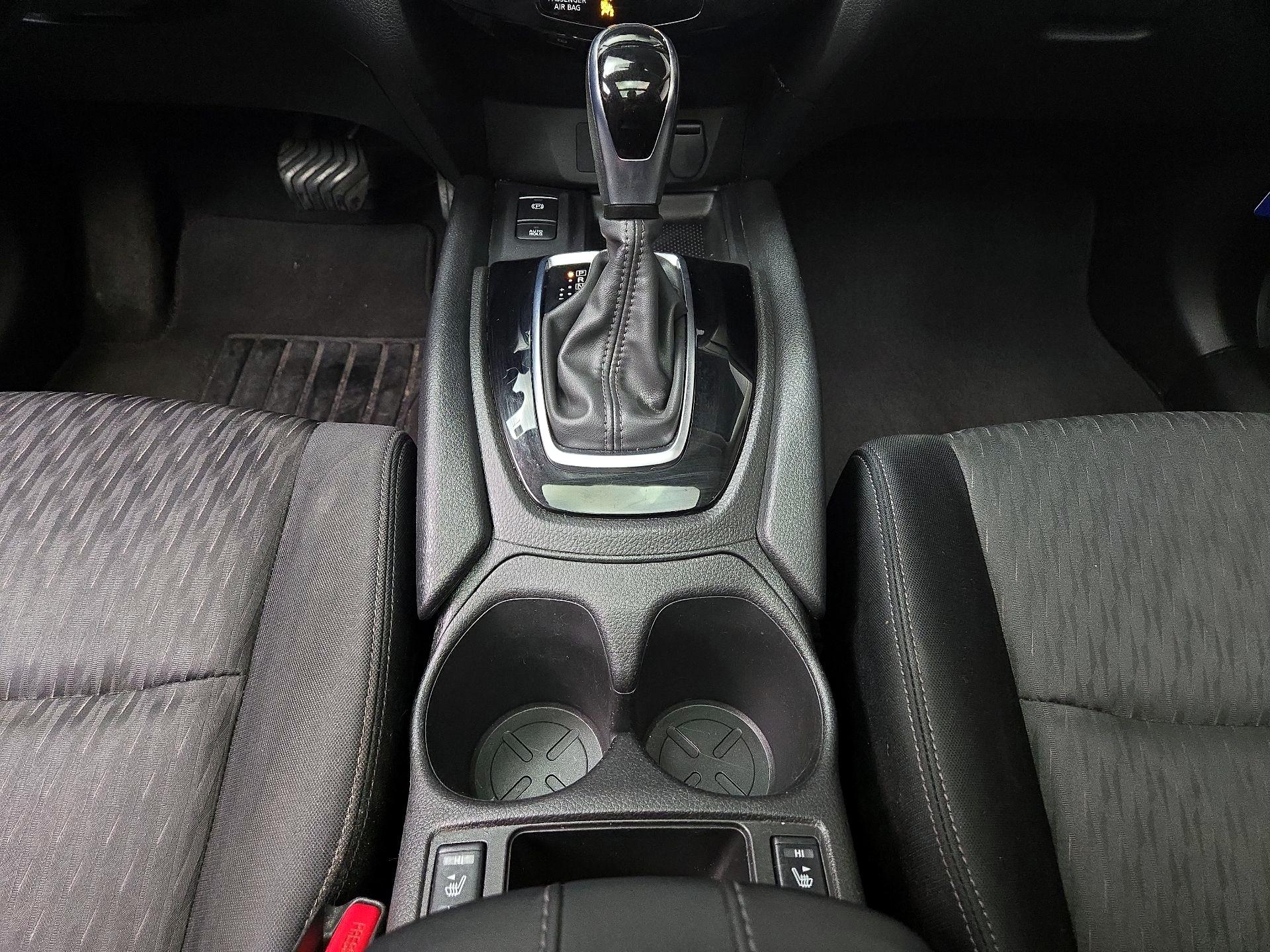 Thumbnail: 2020 Nissan Rogue - 18