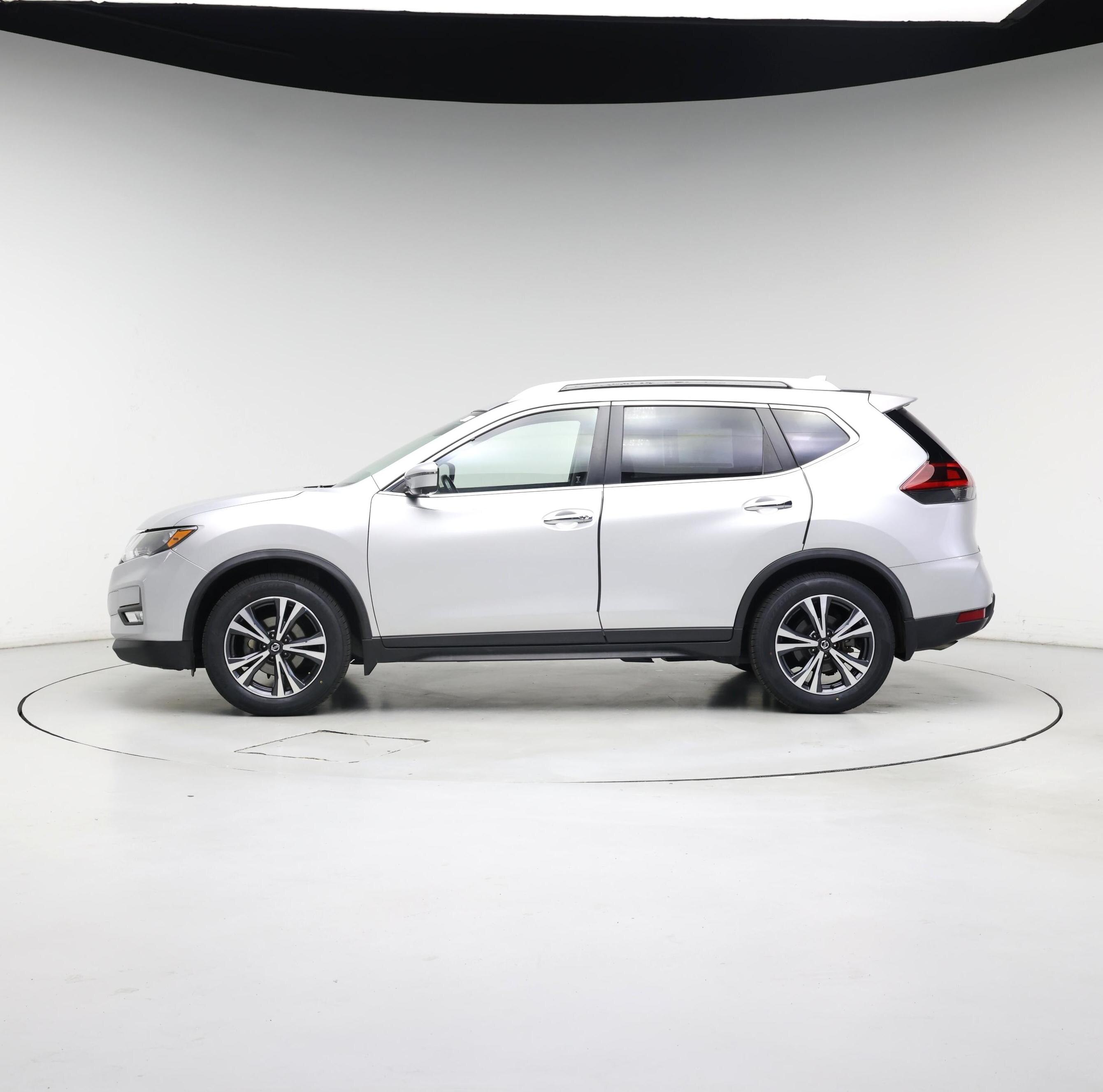 Thumbnail: 2020 Nissan Rogue - 3