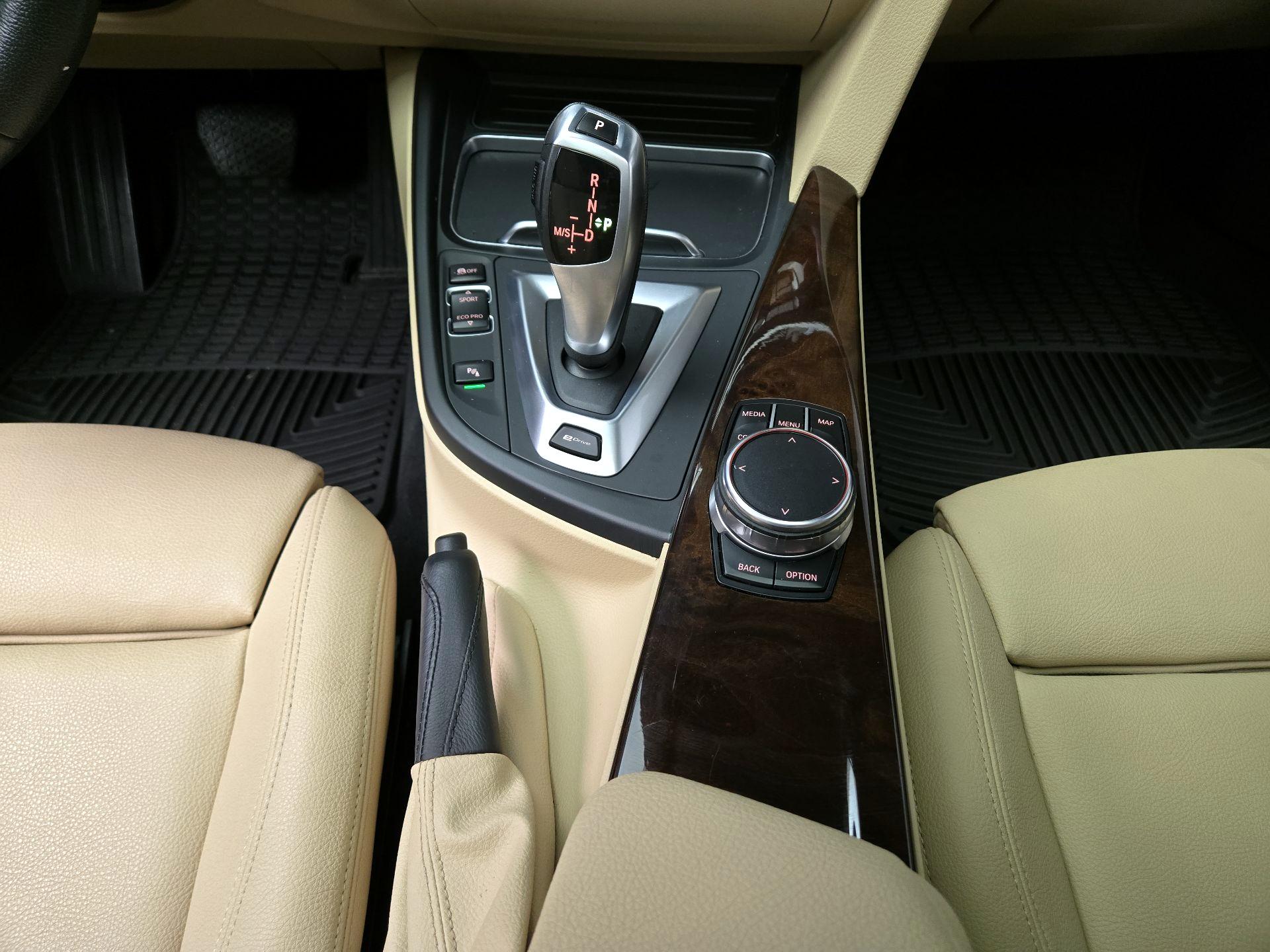 Thumbnail: 2017 BMW 3 Series - 18