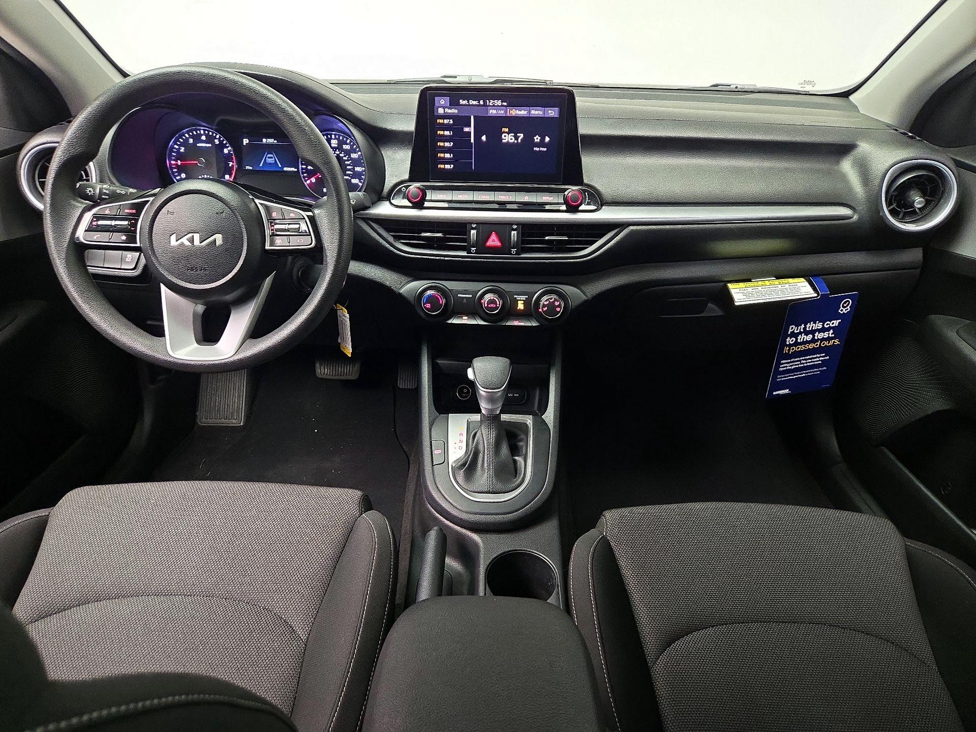 Thumbnail: 2023 Kia Forte - 9