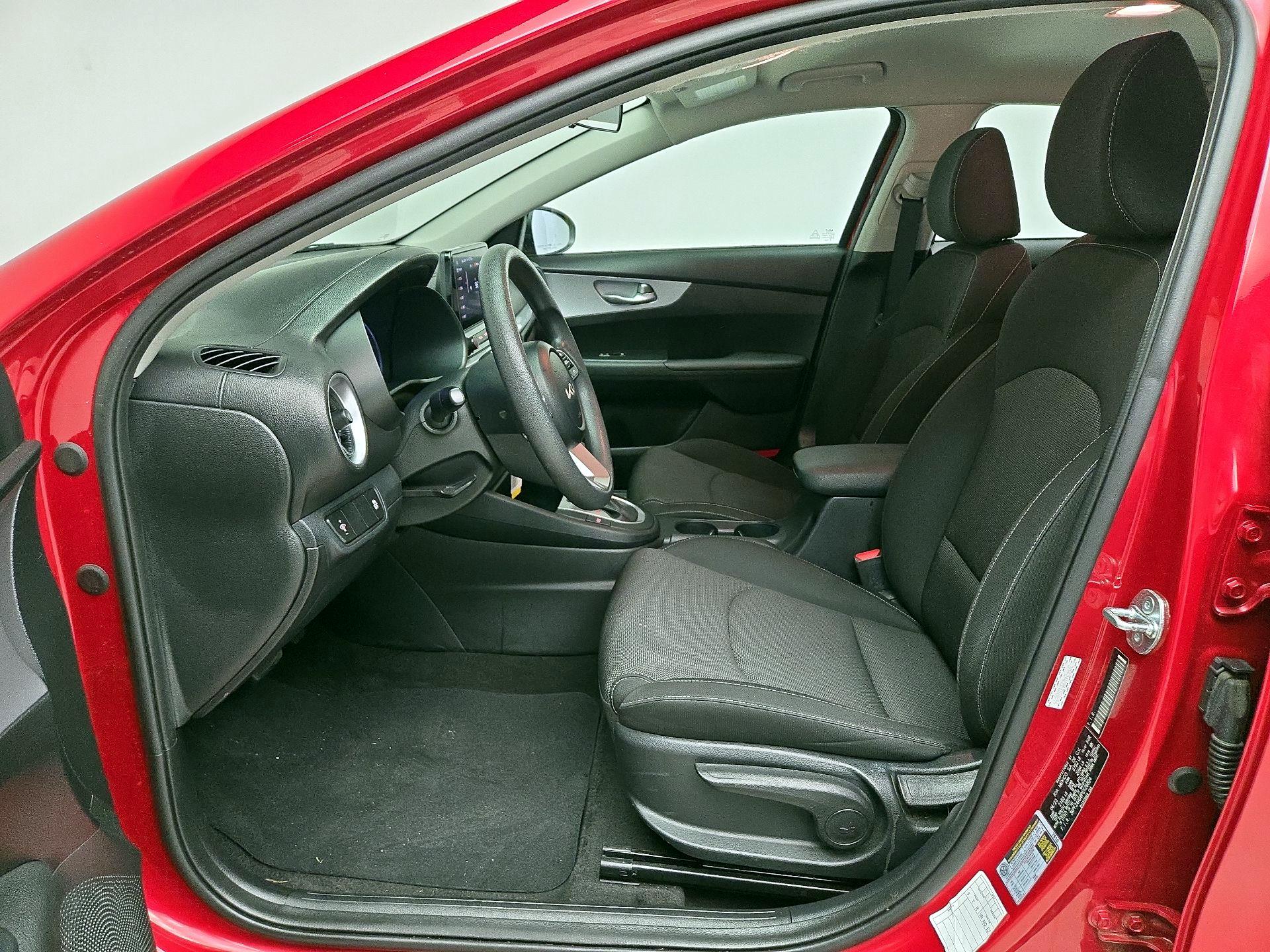 Thumbnail: 2023 Kia Forte - 11