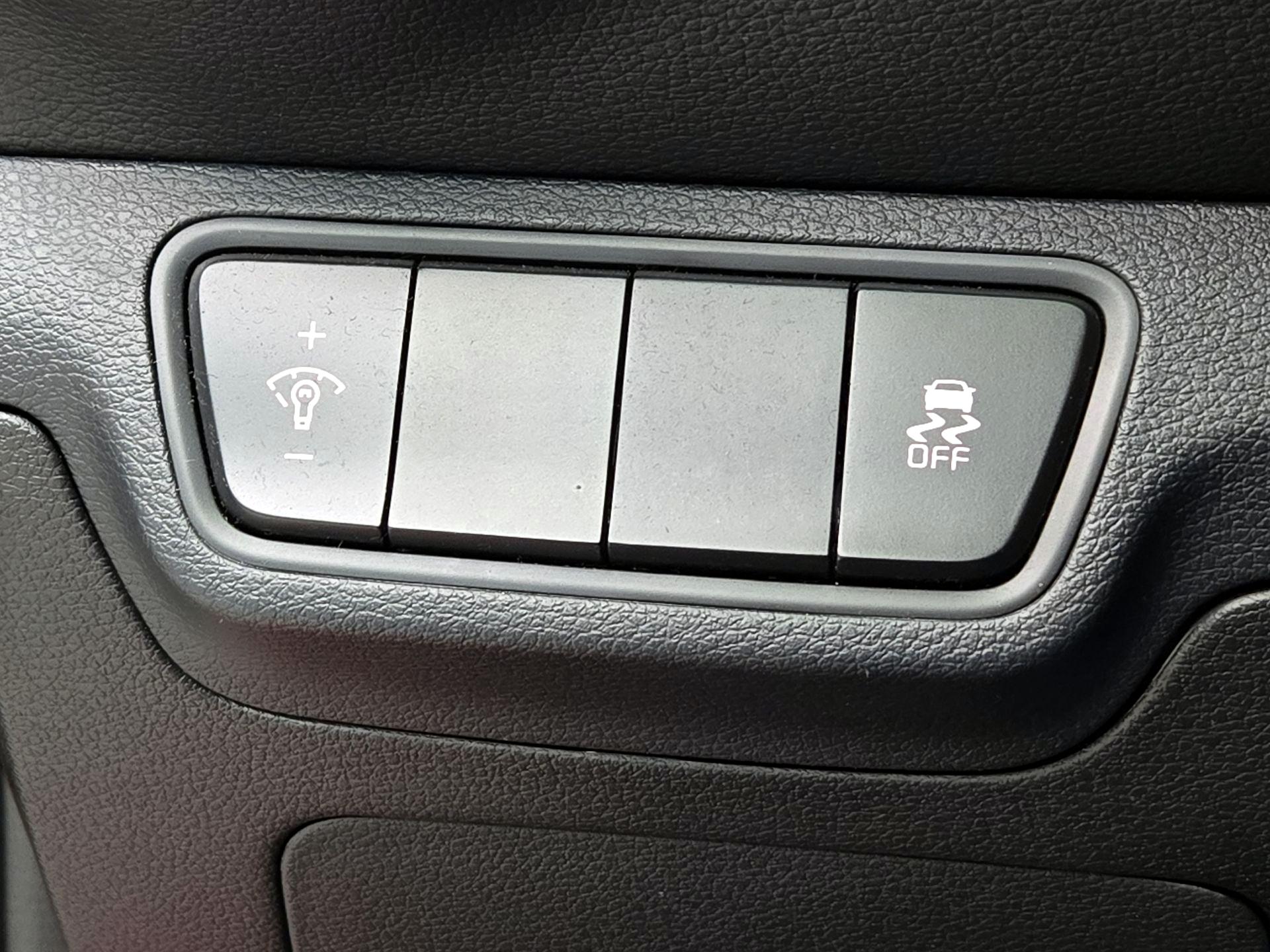 Thumbnail: 2023 Kia Forte - 13