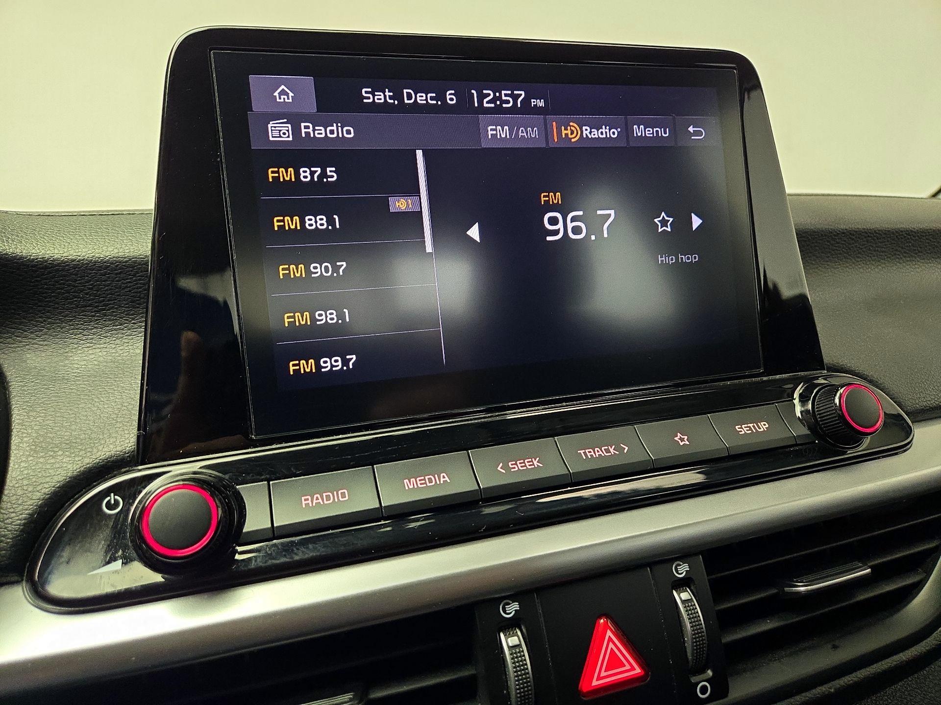 Thumbnail: 2023 Kia Forte - 15