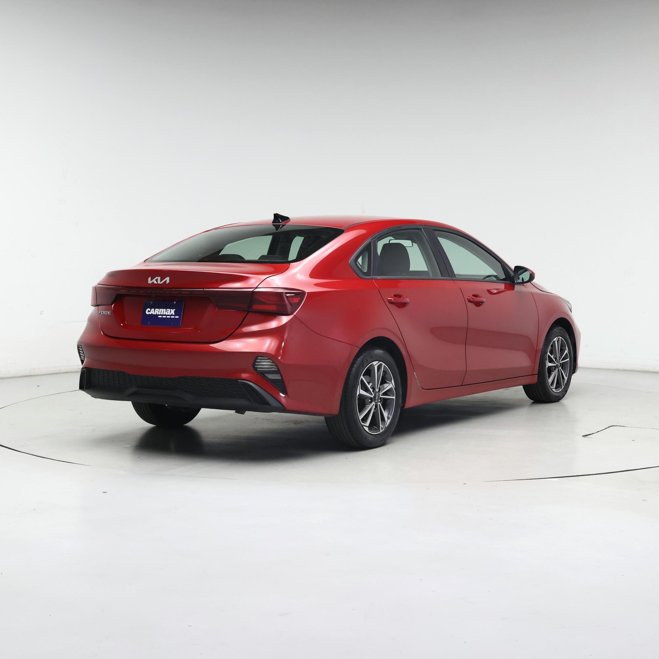 Thumbnail: 2023 Kia Forte - 8