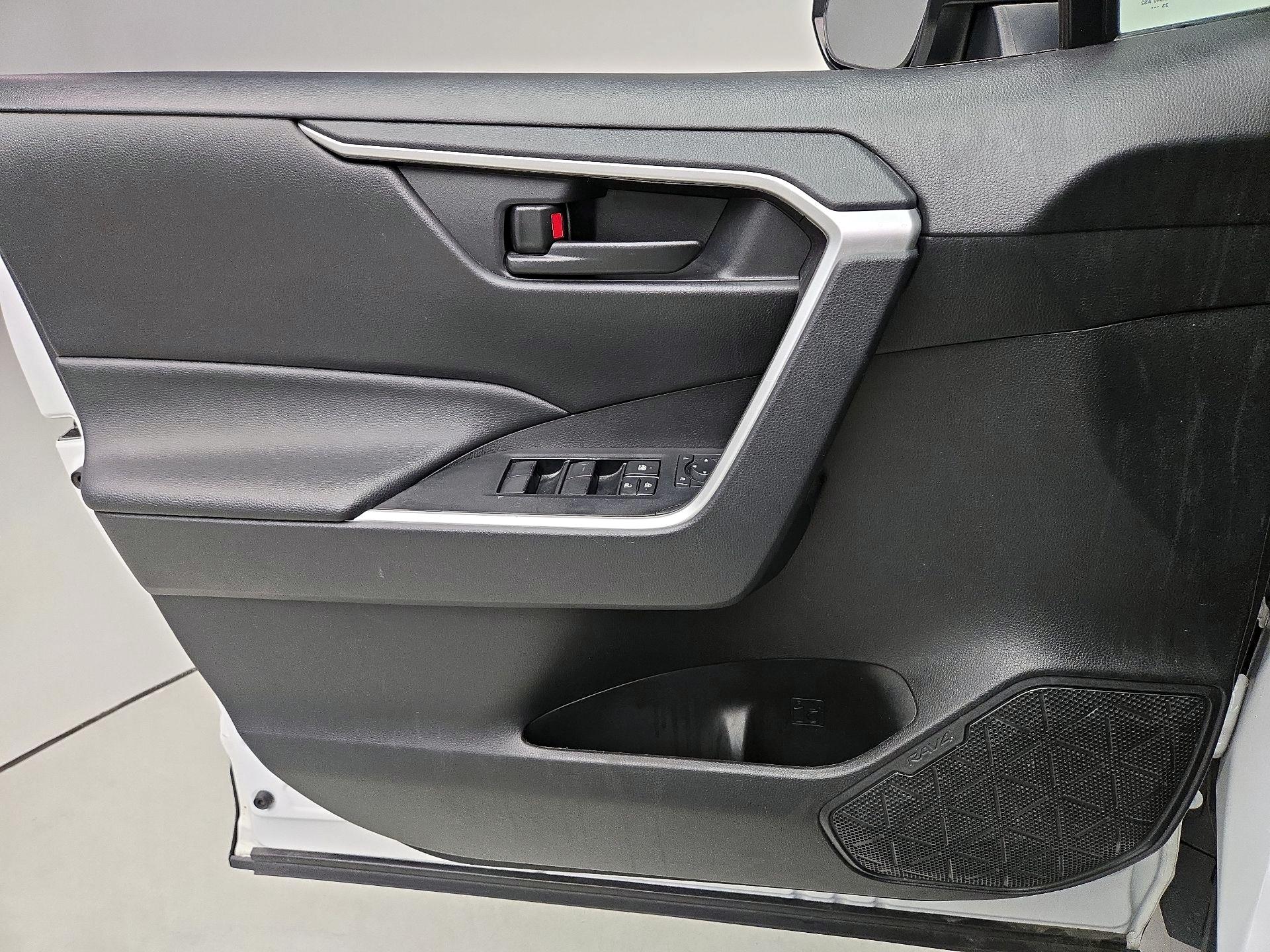 Thumbnail: 2024 Toyota RAV4 - 12