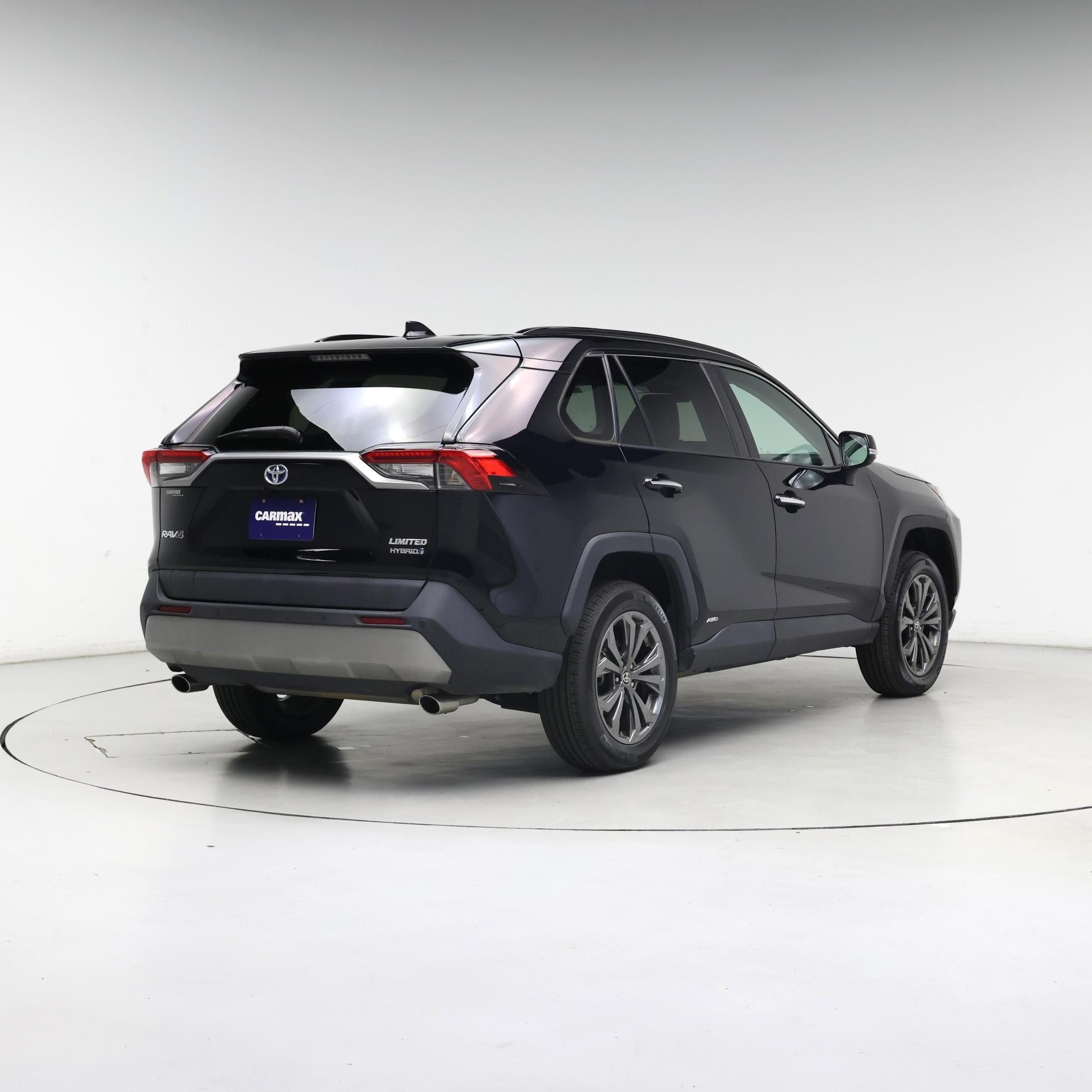 Thumbnail: 2022 Toyota RAV4 - 8