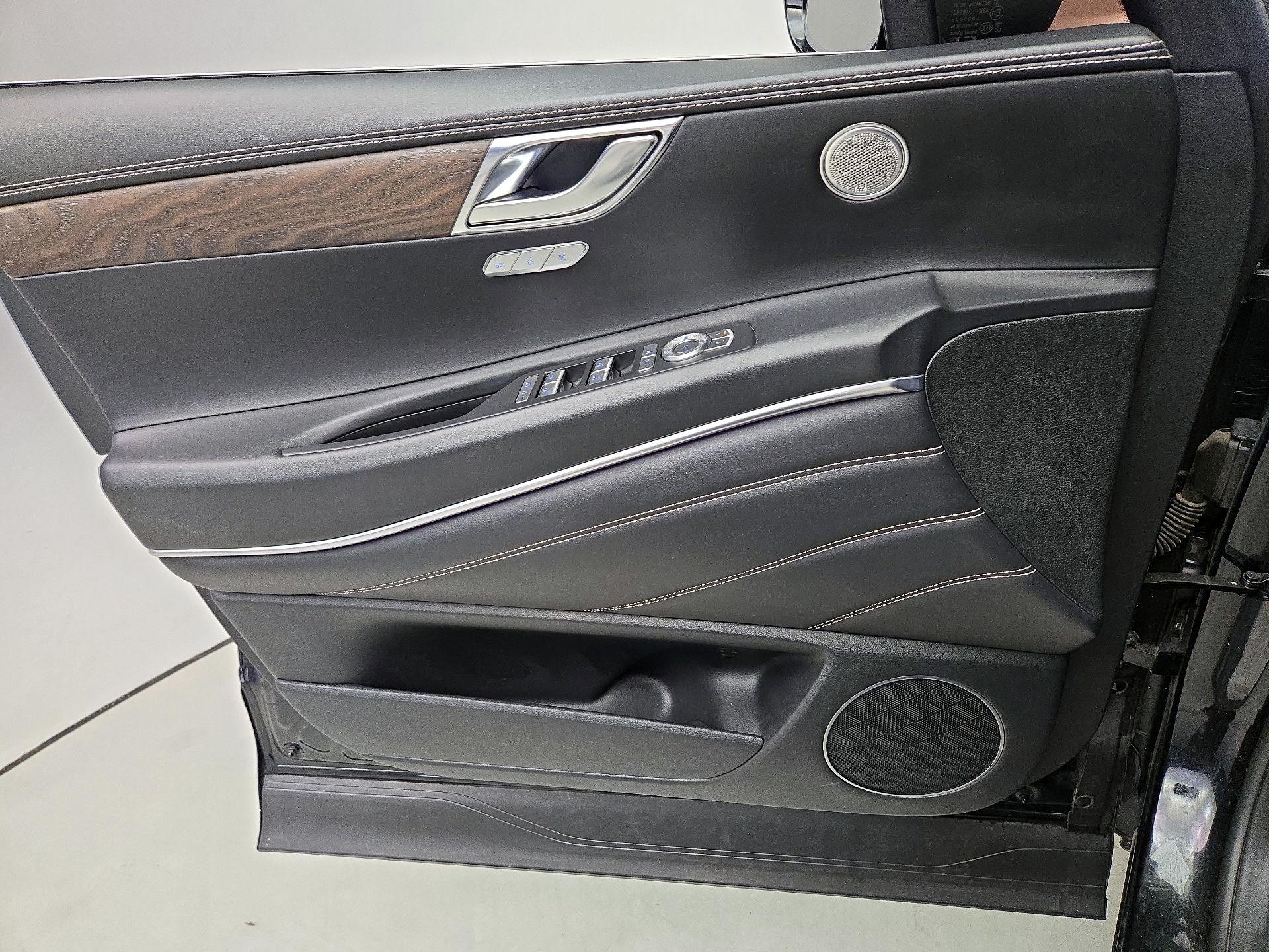 Thumbnail: 2024 Genesis GV80 - 12