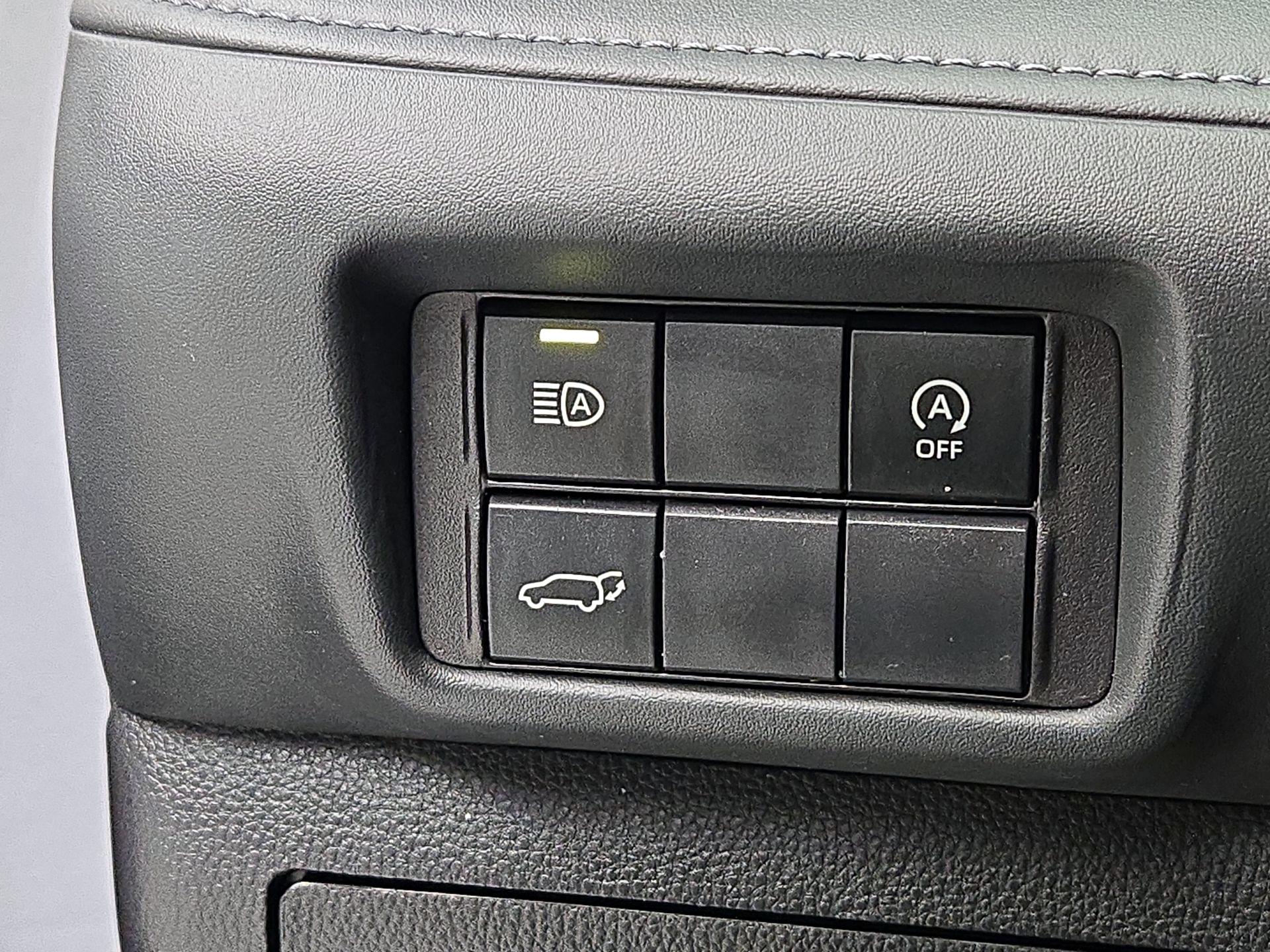 Thumbnail: 2023 Toyota Highlander - 13