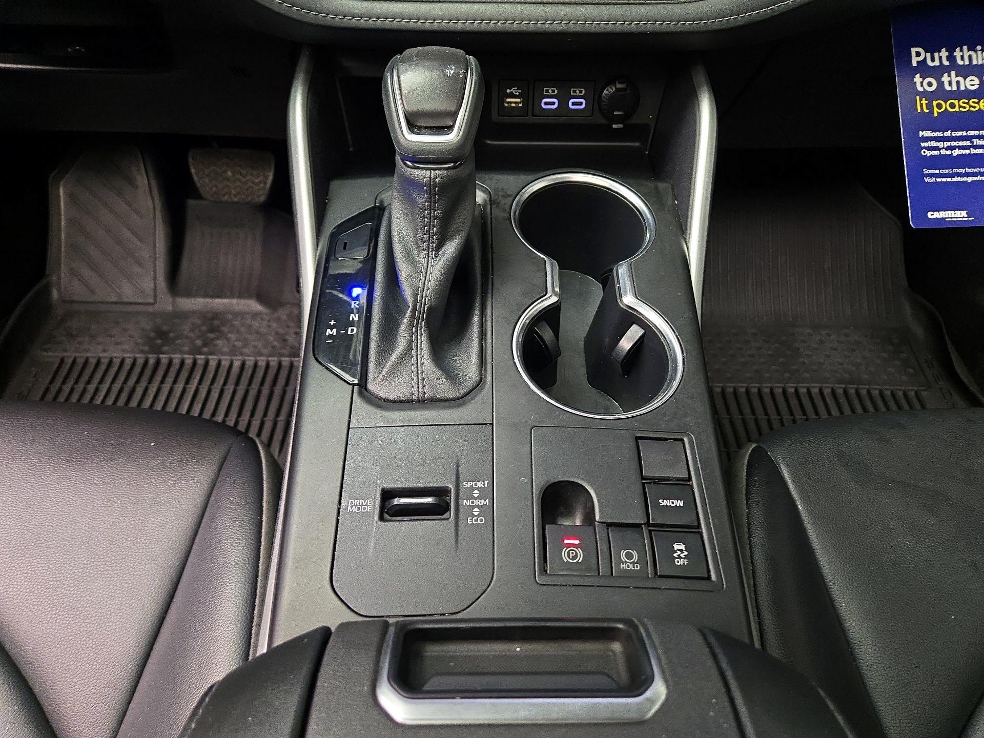 Thumbnail: 2023 Toyota Highlander - 17