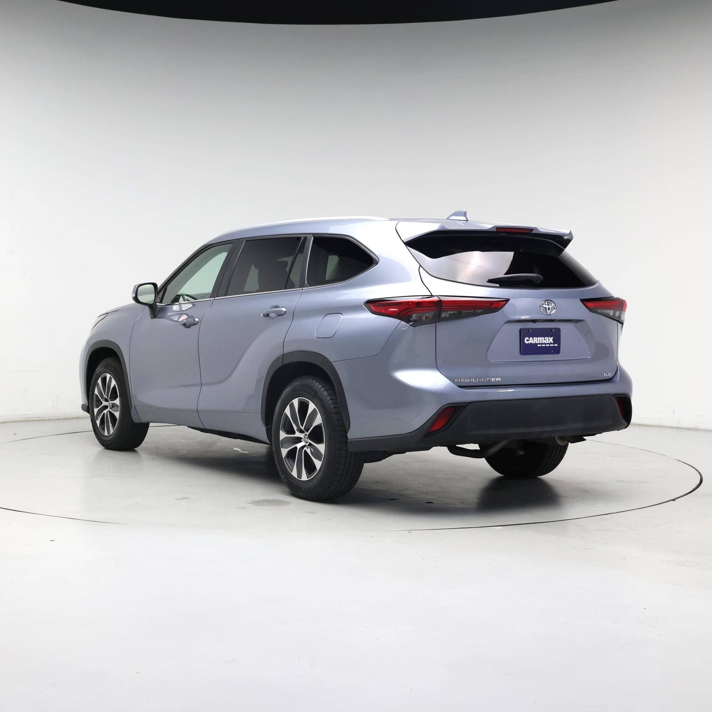 Thumbnail: 2023 Toyota Highlander - 2