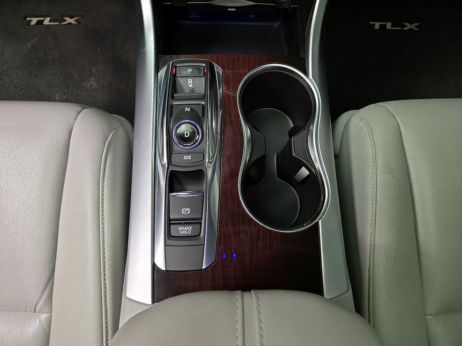 Thumbnail: 2015 Acura TLX - 17