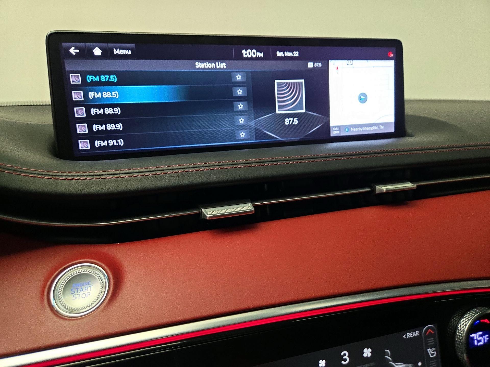 Thumbnail: 2022 Genesis GV70 - 16