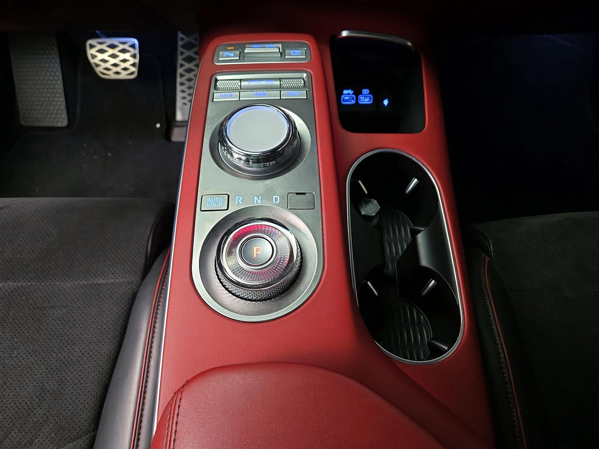 Thumbnail: 2022 Genesis GV70 - 18