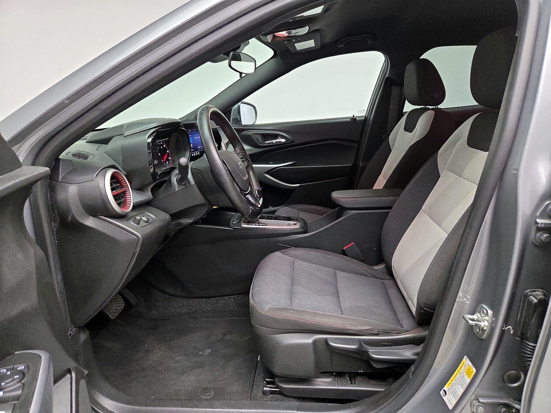 Thumbnail: 2024 Chevrolet Trax - 11