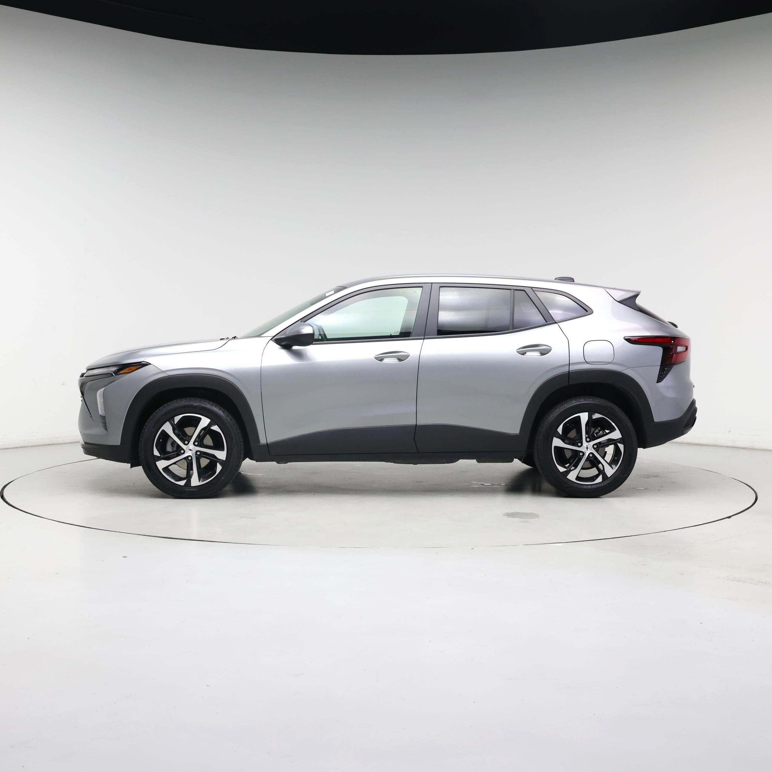 Thumbnail: 2024 Chevrolet Trax - 3