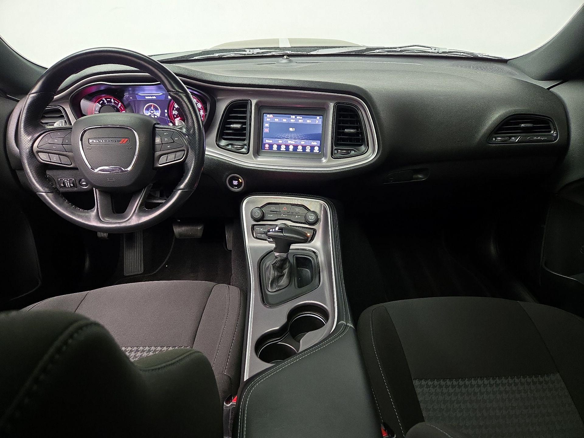 Thumbnail: 2022 Dodge Challenger - 9