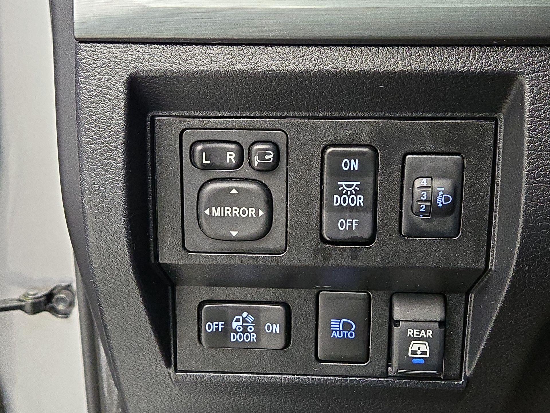 Thumbnail: 2019 Toyota Tundra - 13