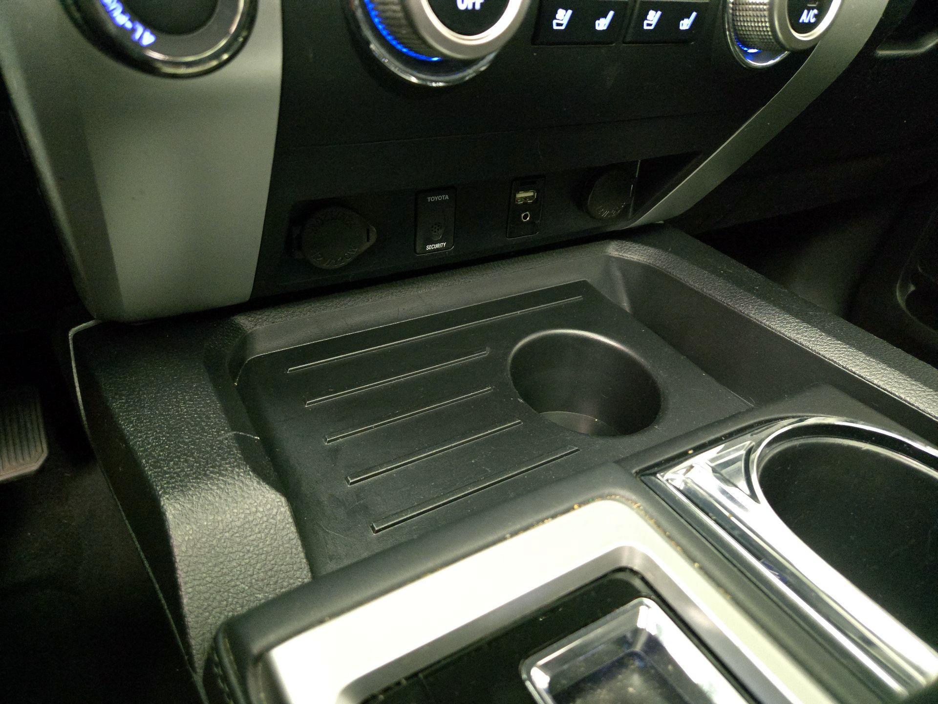 Thumbnail: 2019 Toyota Tundra - 19