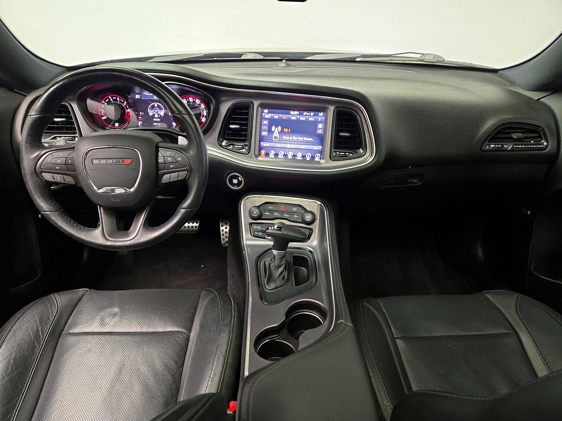 Thumbnail: 2017 Dodge Challenger - 9