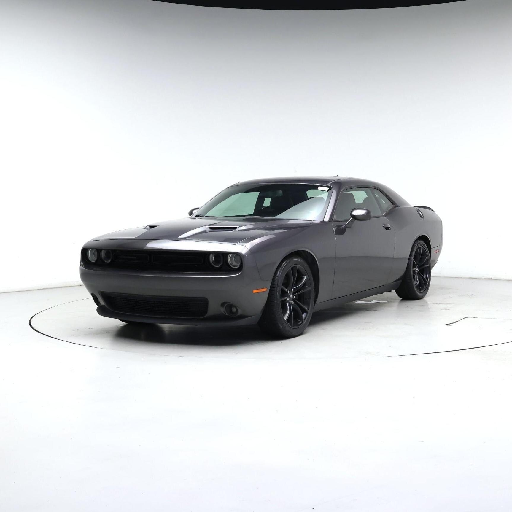 Thumbnail: 2017 Dodge Challenger - 4