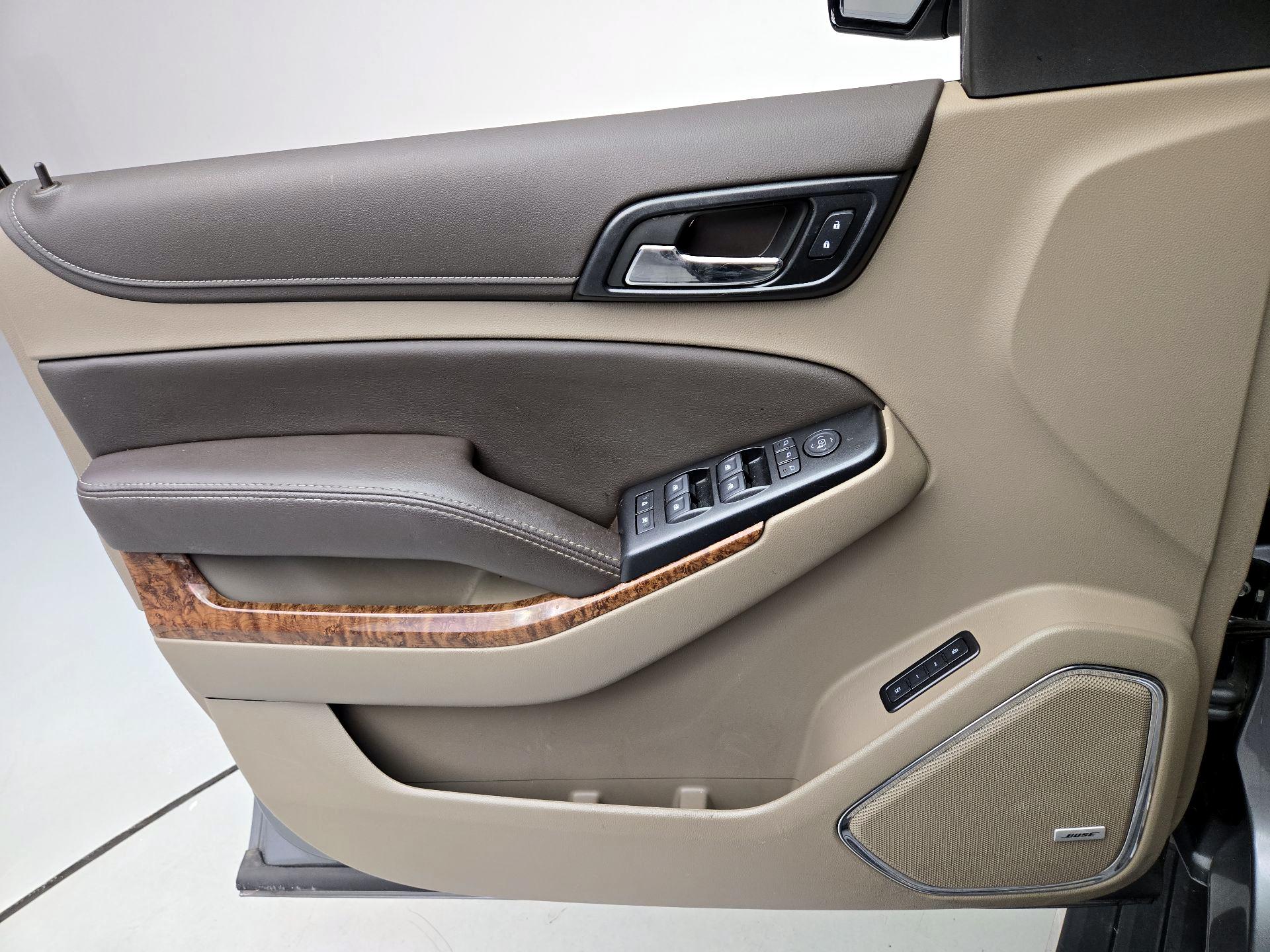 Thumbnail: 2020 Chevrolet Suburban - 12