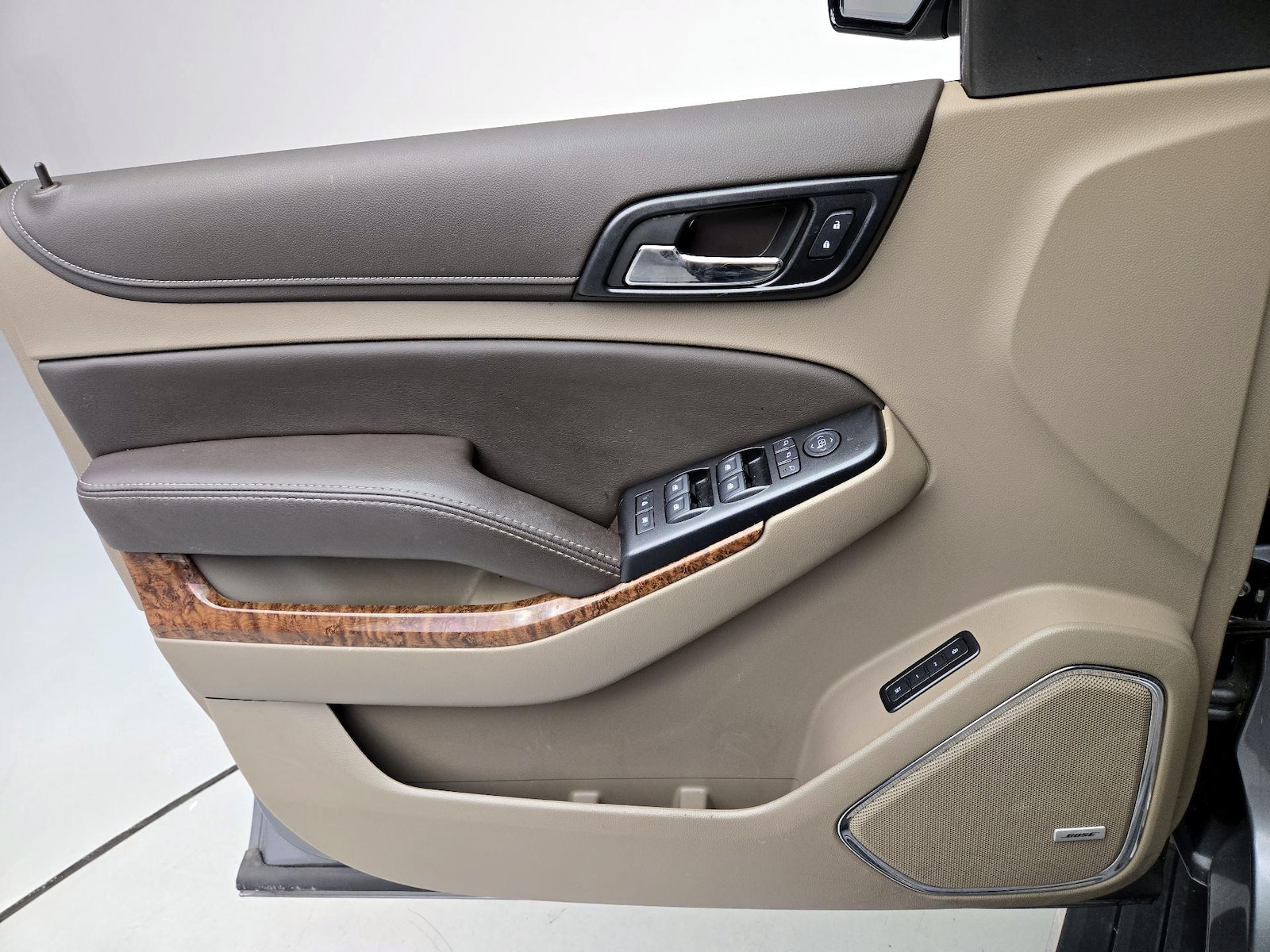 2020 Chevrolet Suburban Premier - Photo 13