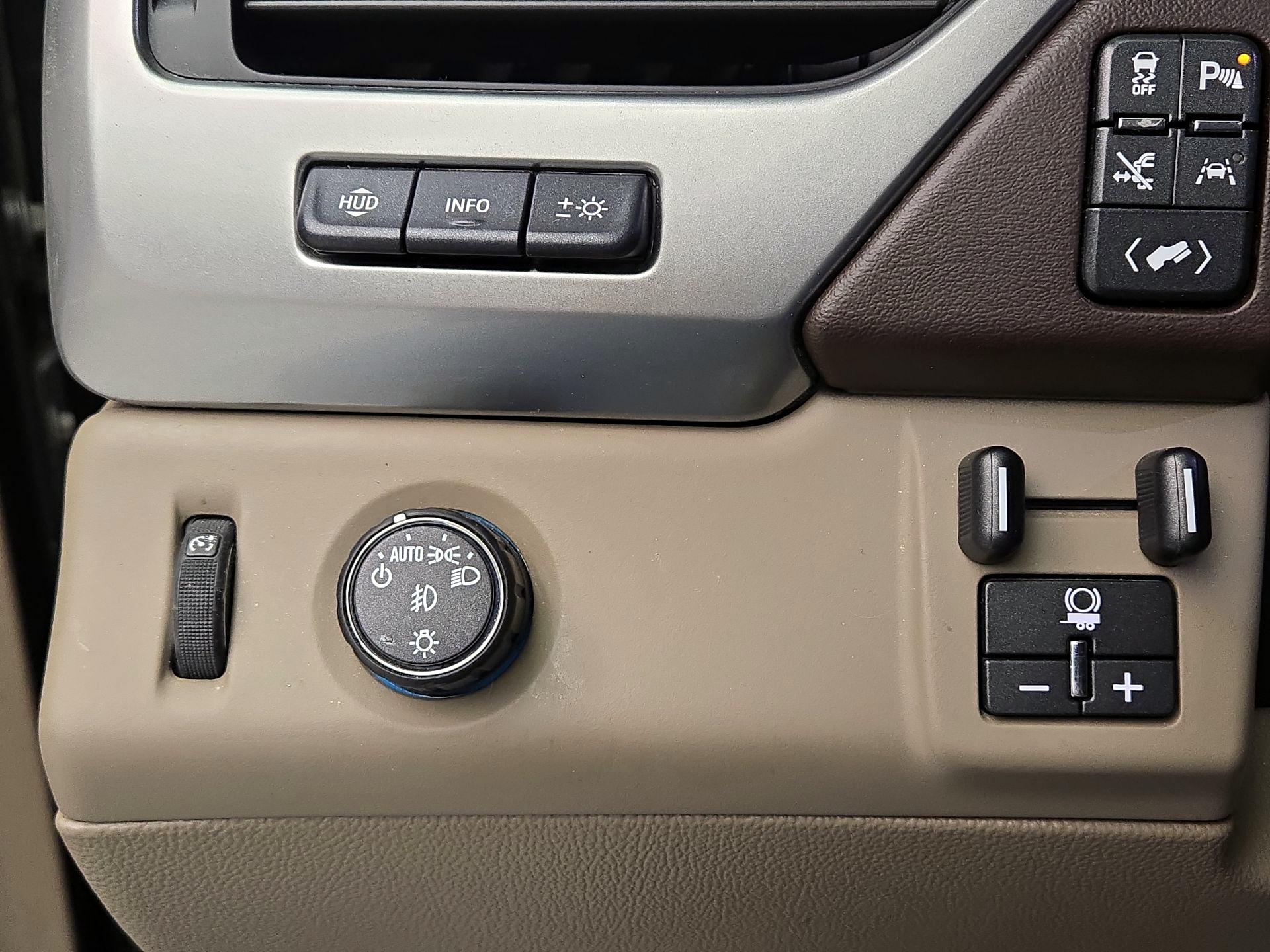 Thumbnail: 2020 Chevrolet Suburban - 13