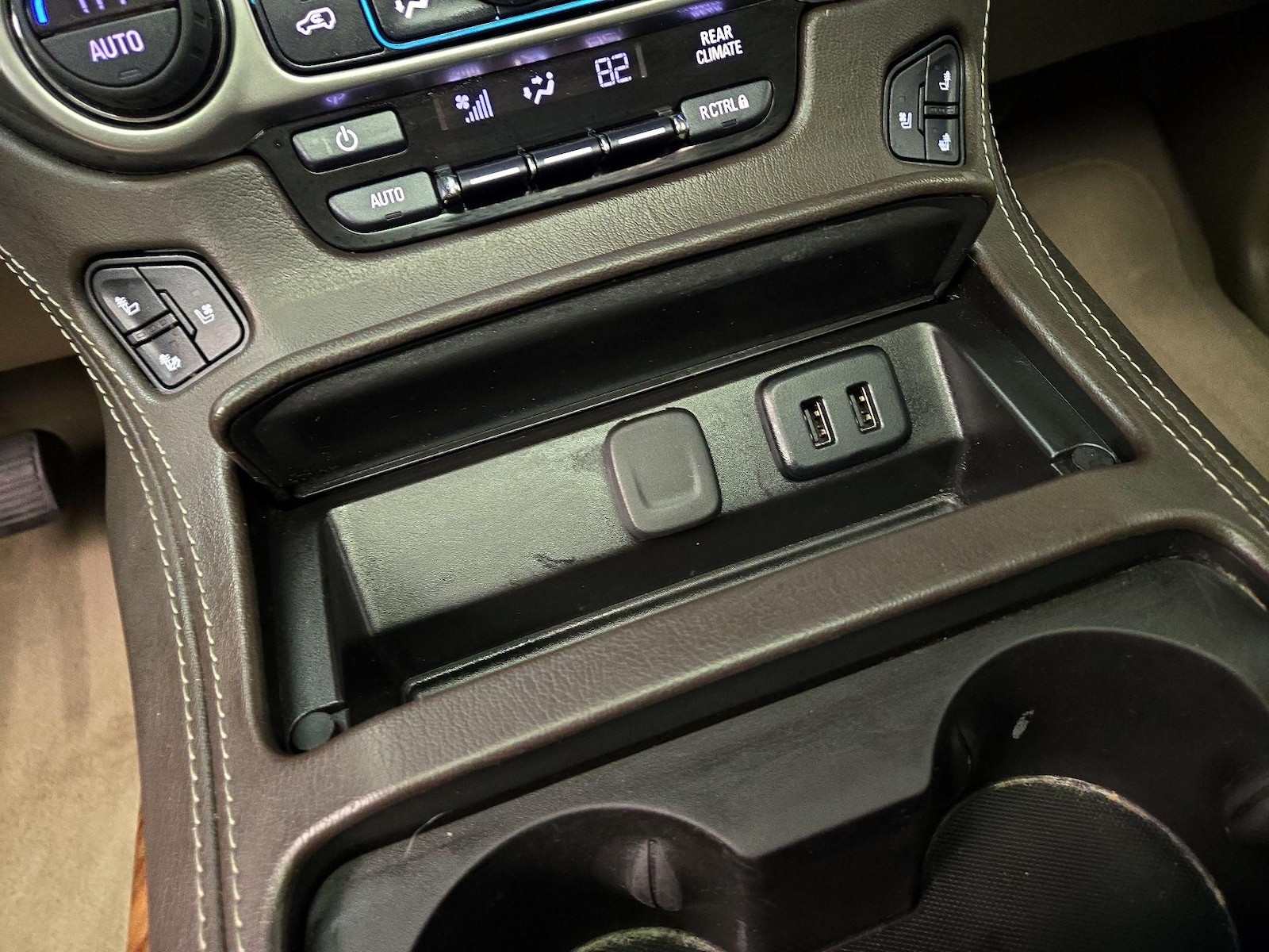 2020 Chevrolet Suburban Premier - Photo 20