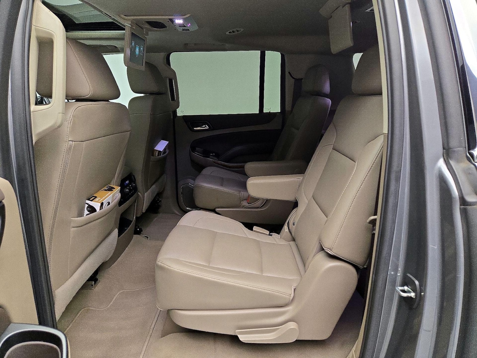 2020 Chevrolet Suburban Premier - Photo 22
