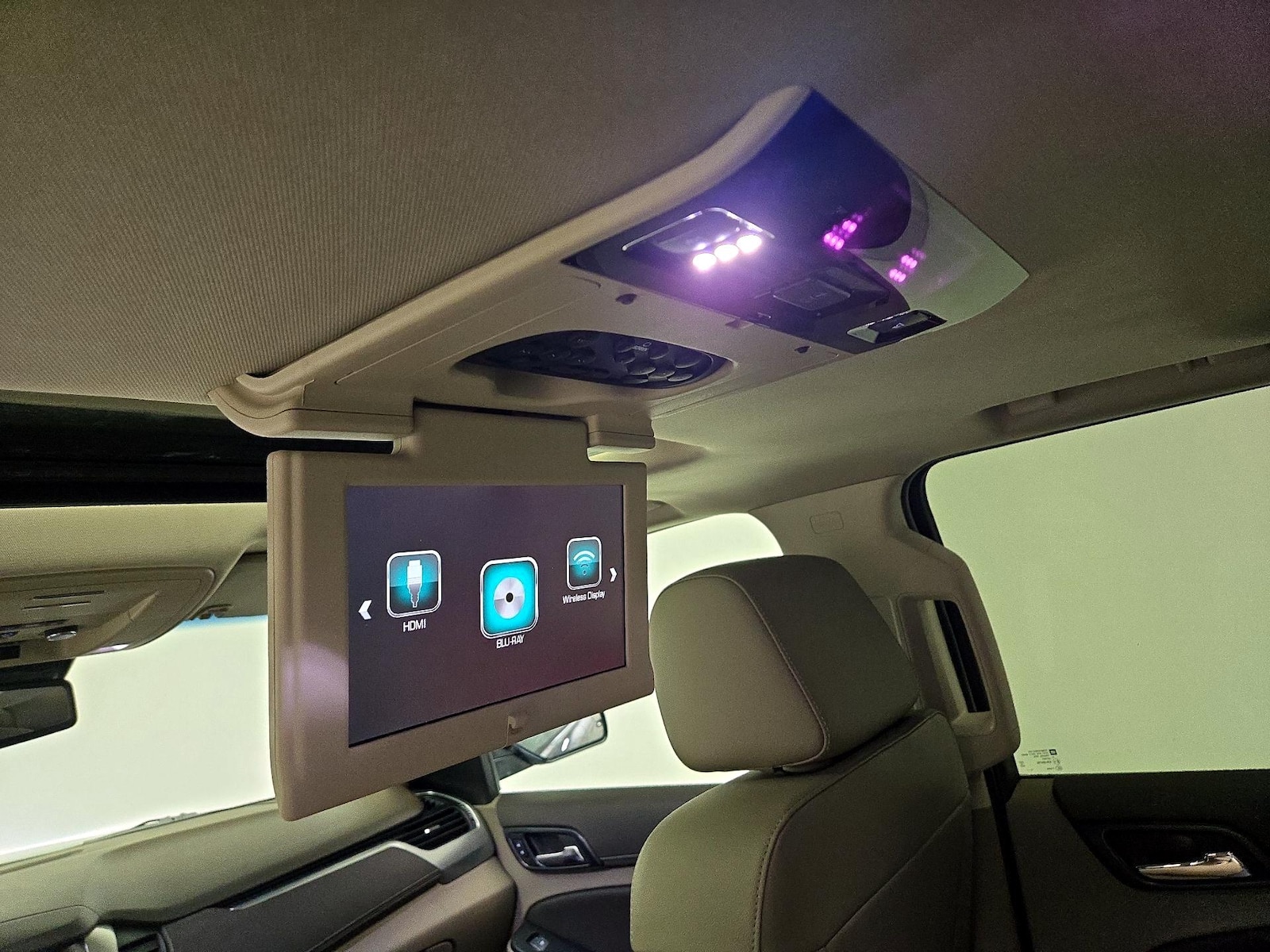 2020 Chevrolet Suburban Premier - Photo 27