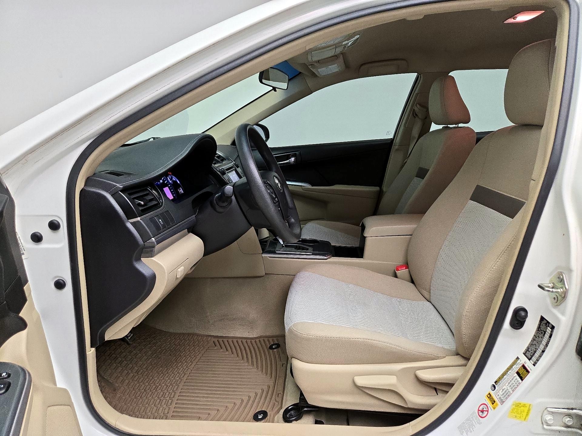 Thumbnail: 2014 Toyota Camry - 11