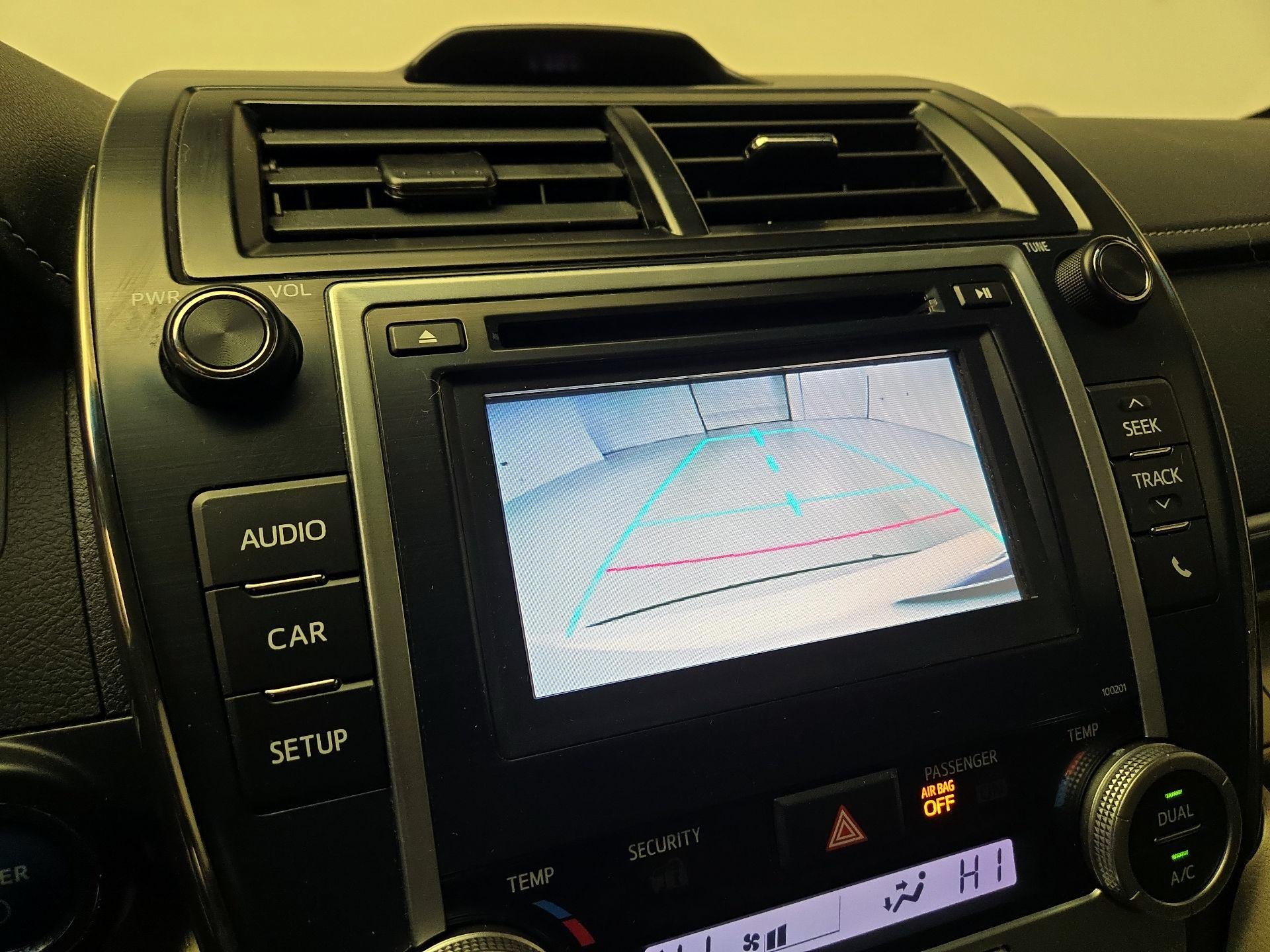 Thumbnail: 2014 Toyota Camry - 14