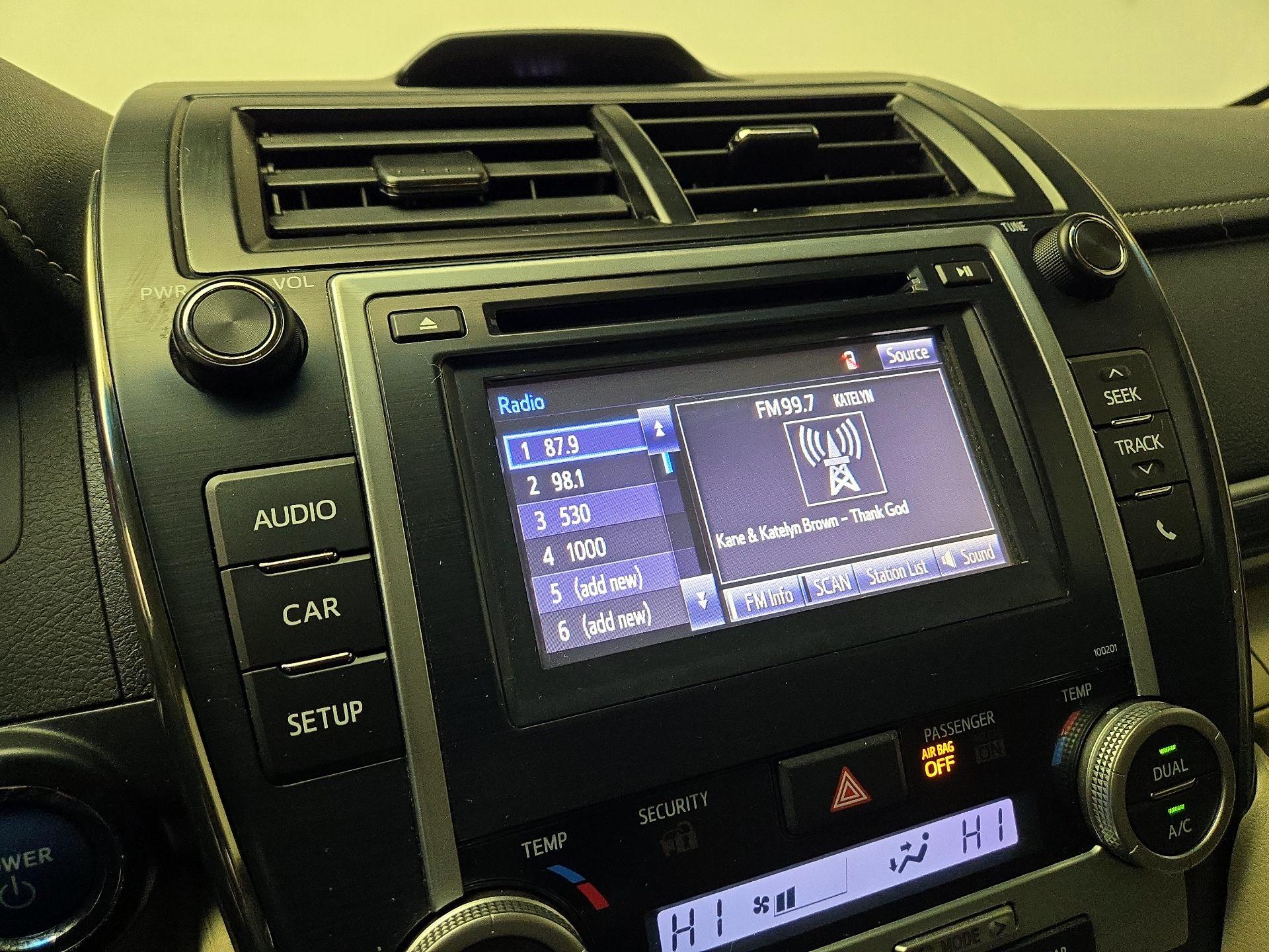 Thumbnail: 2014 Toyota Camry - 15