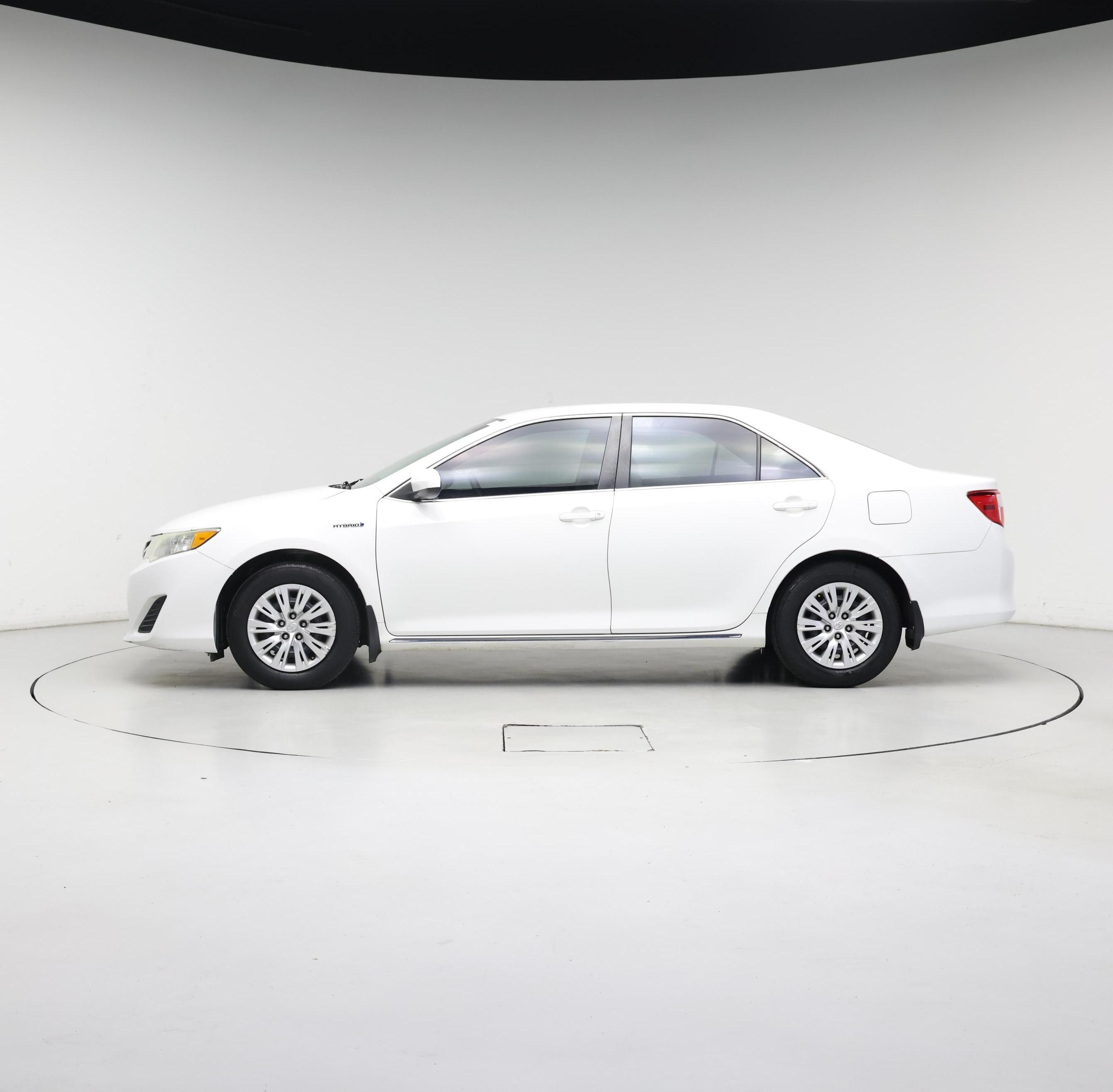 Thumbnail: 2014 Toyota Camry - 3