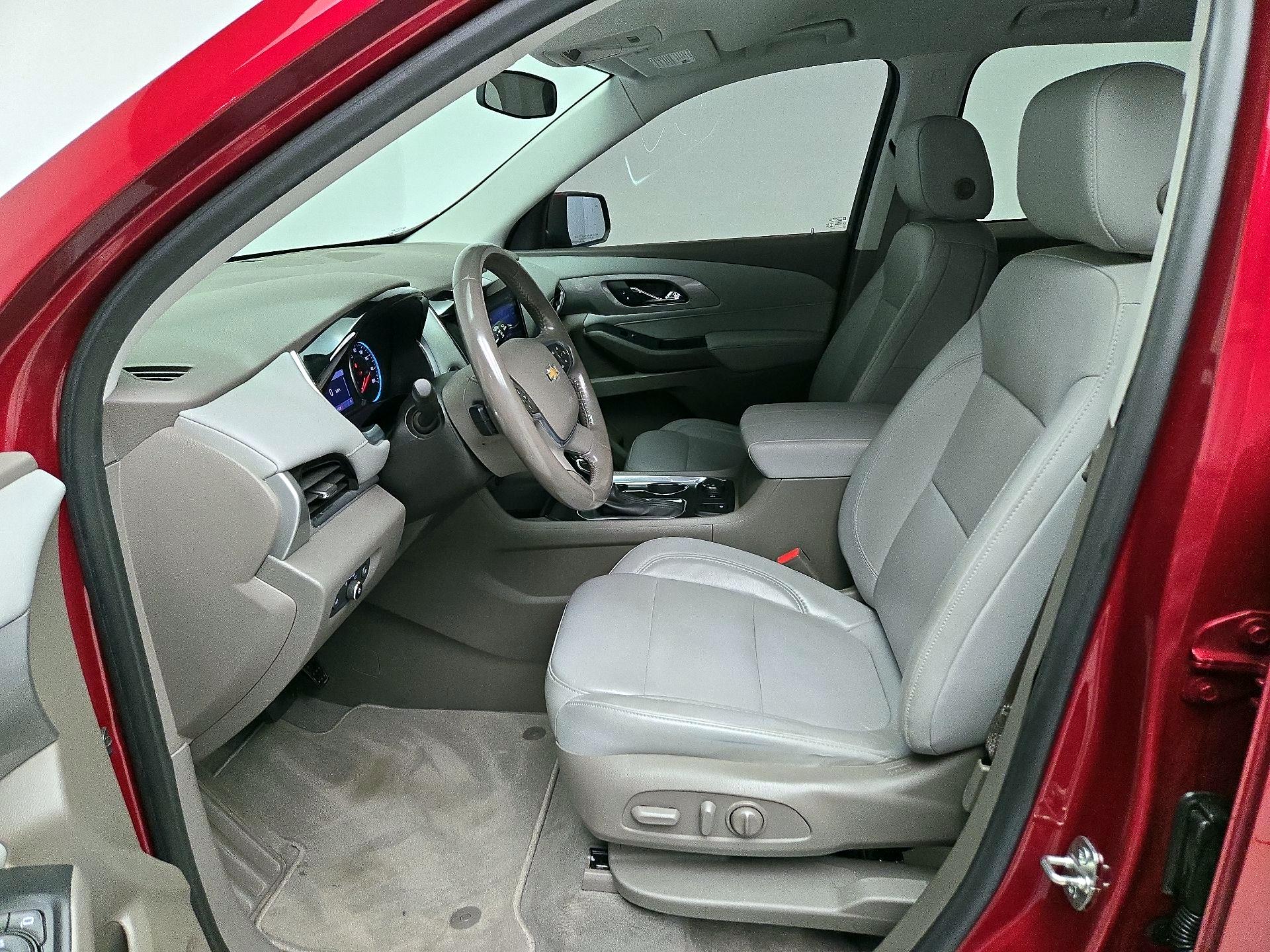 Thumbnail: 2021 Chevrolet Traverse - 11