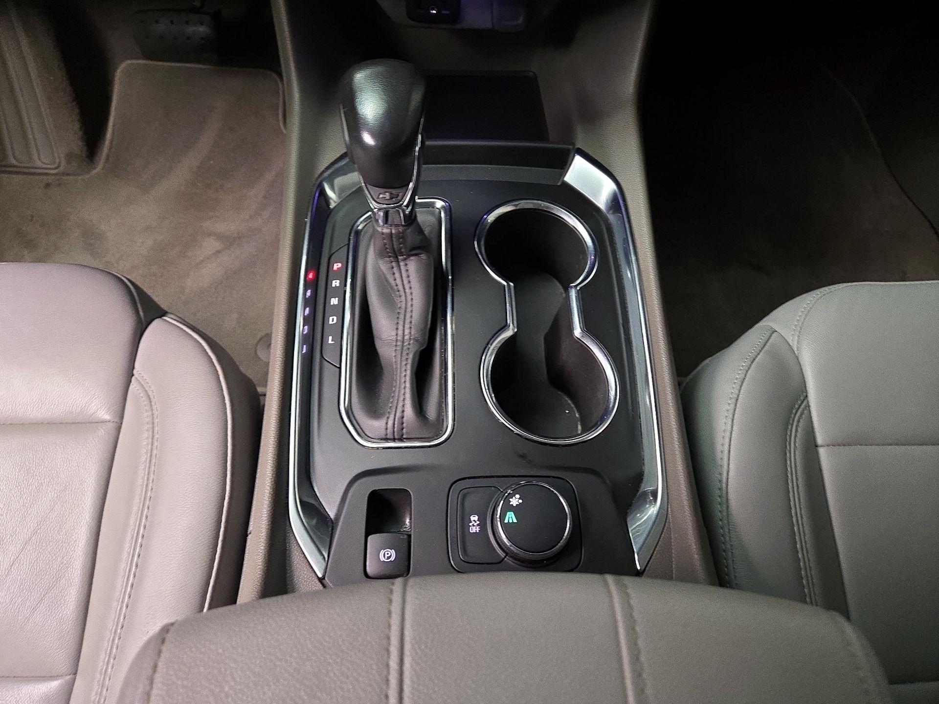 Thumbnail: 2021 Chevrolet Traverse - 17