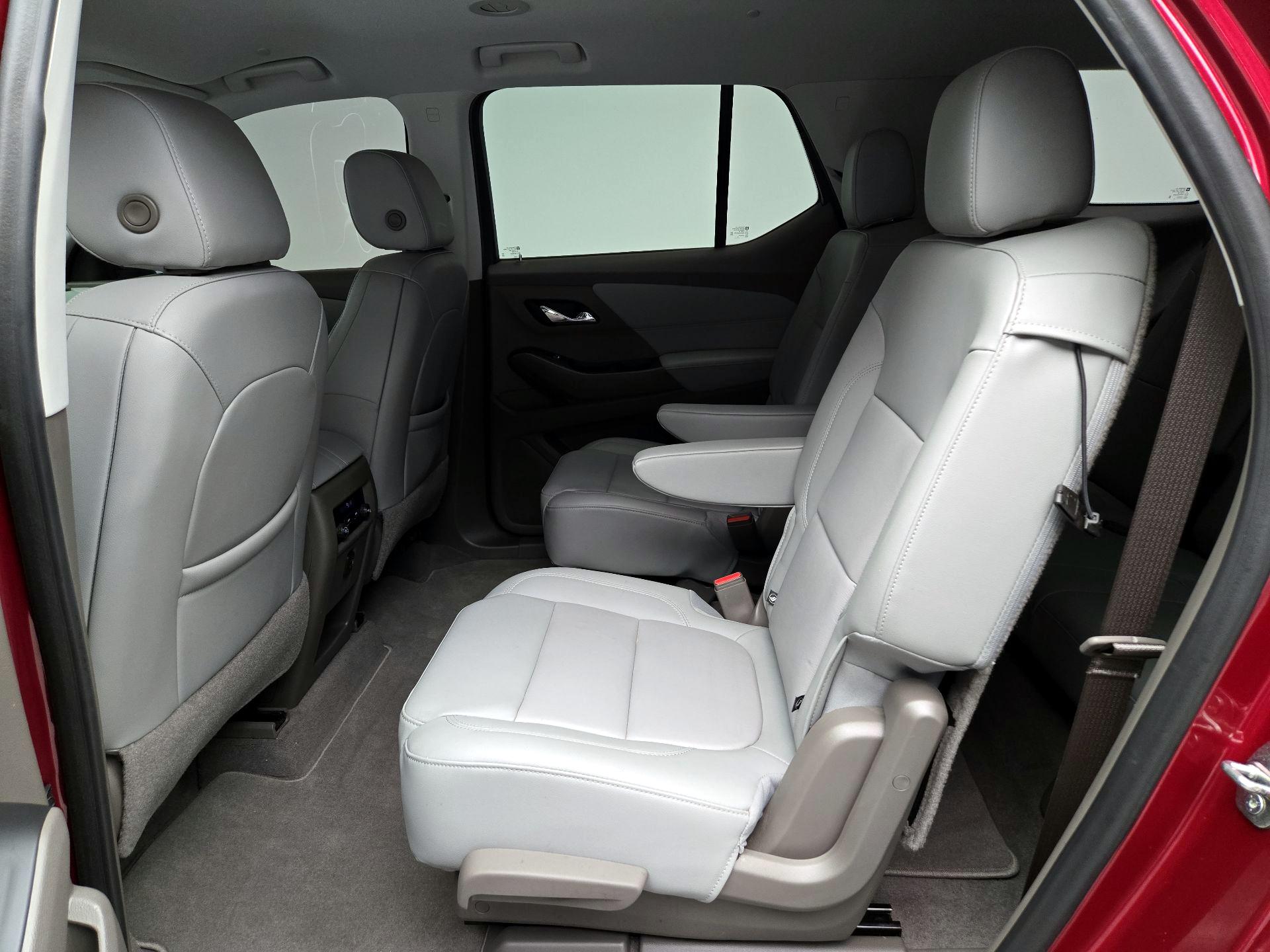 Thumbnail: 2021 Chevrolet Traverse - 19