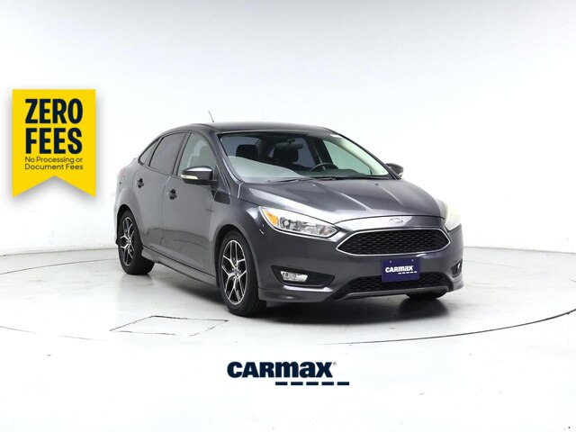 Gray 2016 Ford Focus SE Sedan Front-Wheel Drive Automatic