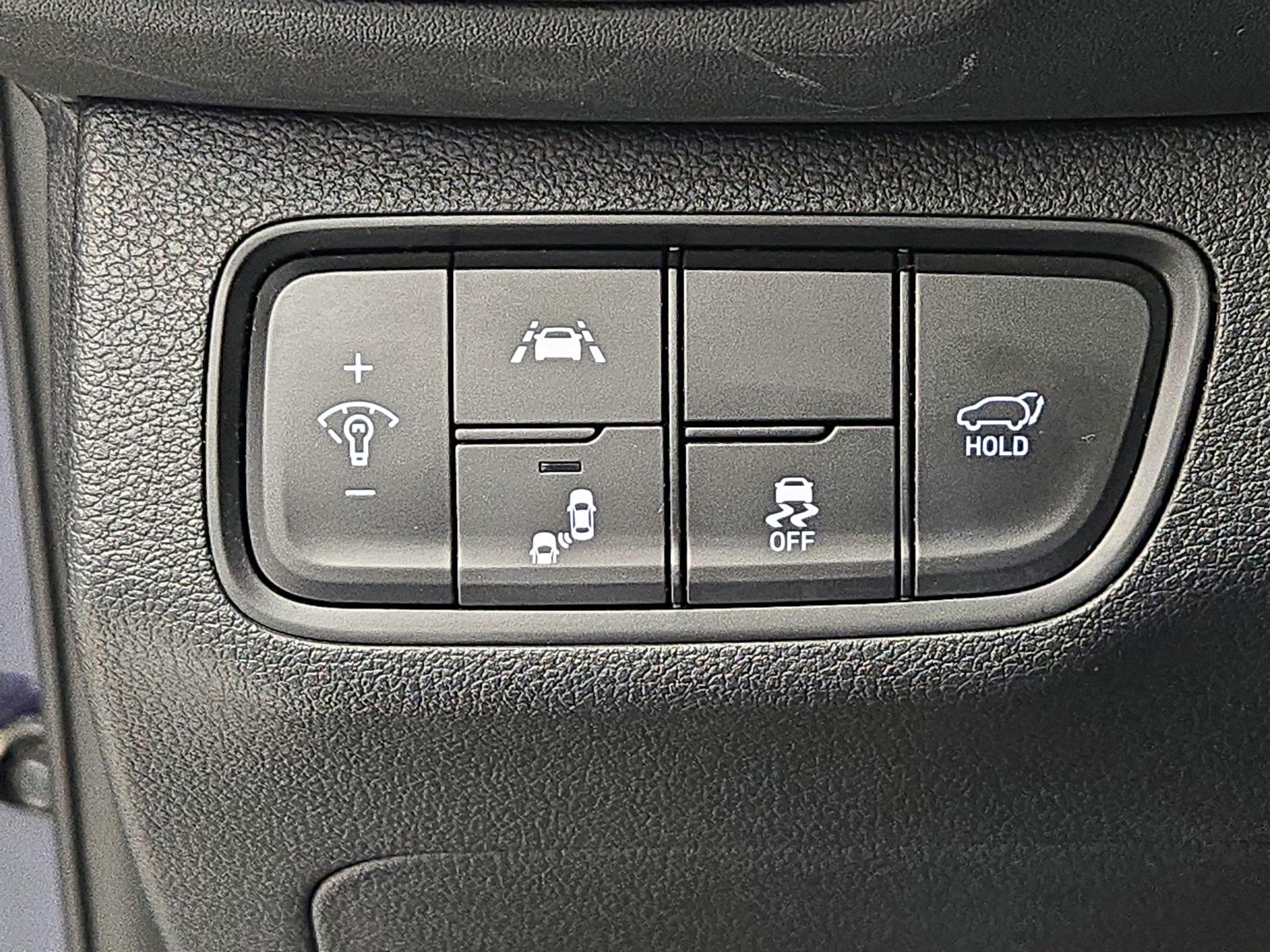 Thumbnail: 2019 Hyundai Santa Fe - 13